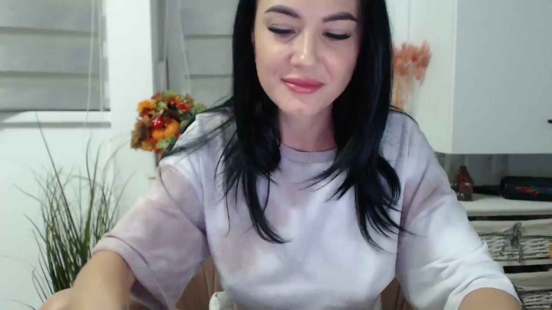 Gallery image thumbnail from Butterfly's myfreecams stream on, 11/05/2024, 04:06 image 6 of 20