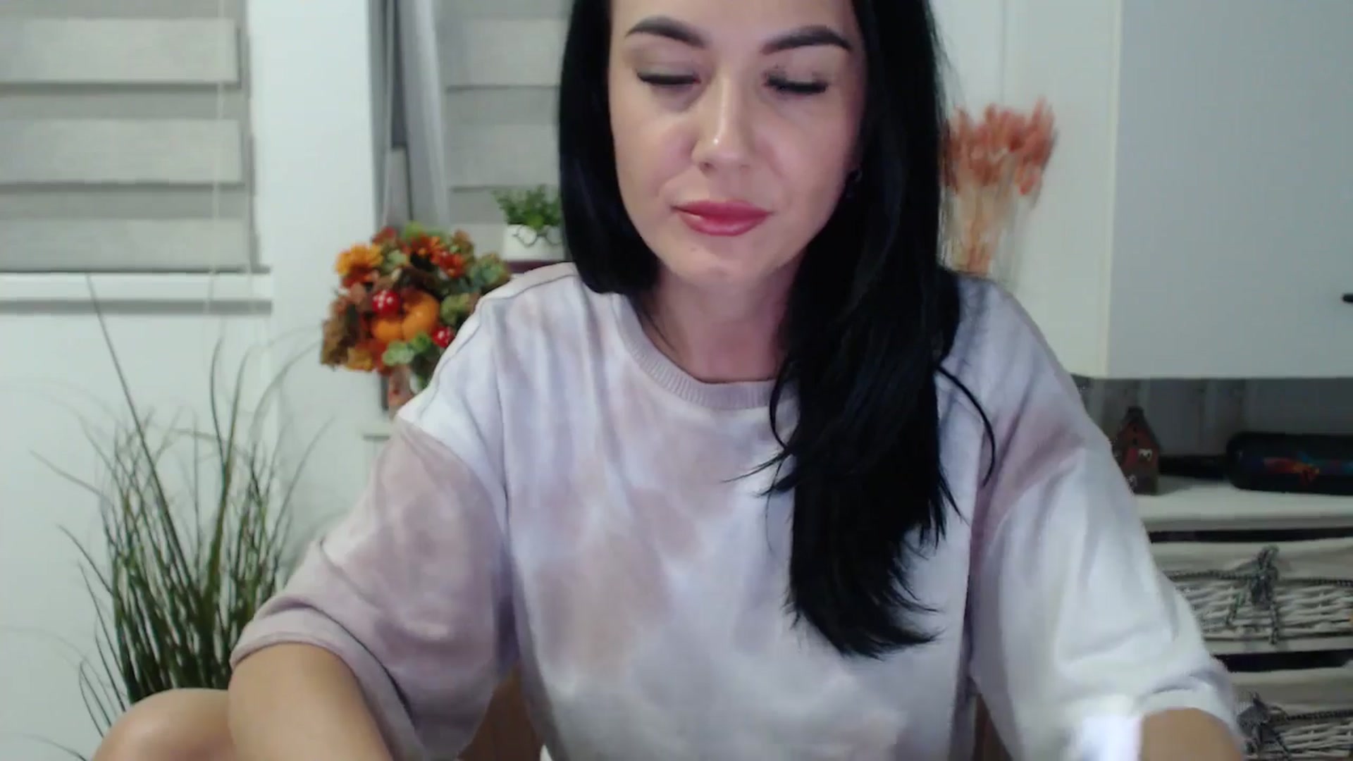 Gallery image thumbnail from Butterfly's myfreecams stream on, 11/05/2024, 04:06 image 11 of 20