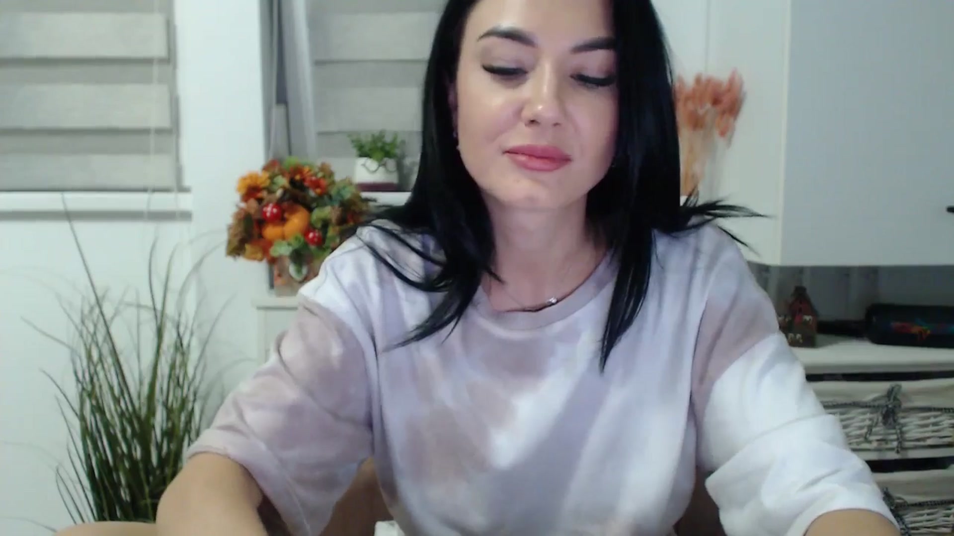 Gallery image thumbnail from Butterfly's myfreecams stream on, 11/05/2024, 04:06 image 15 of 20