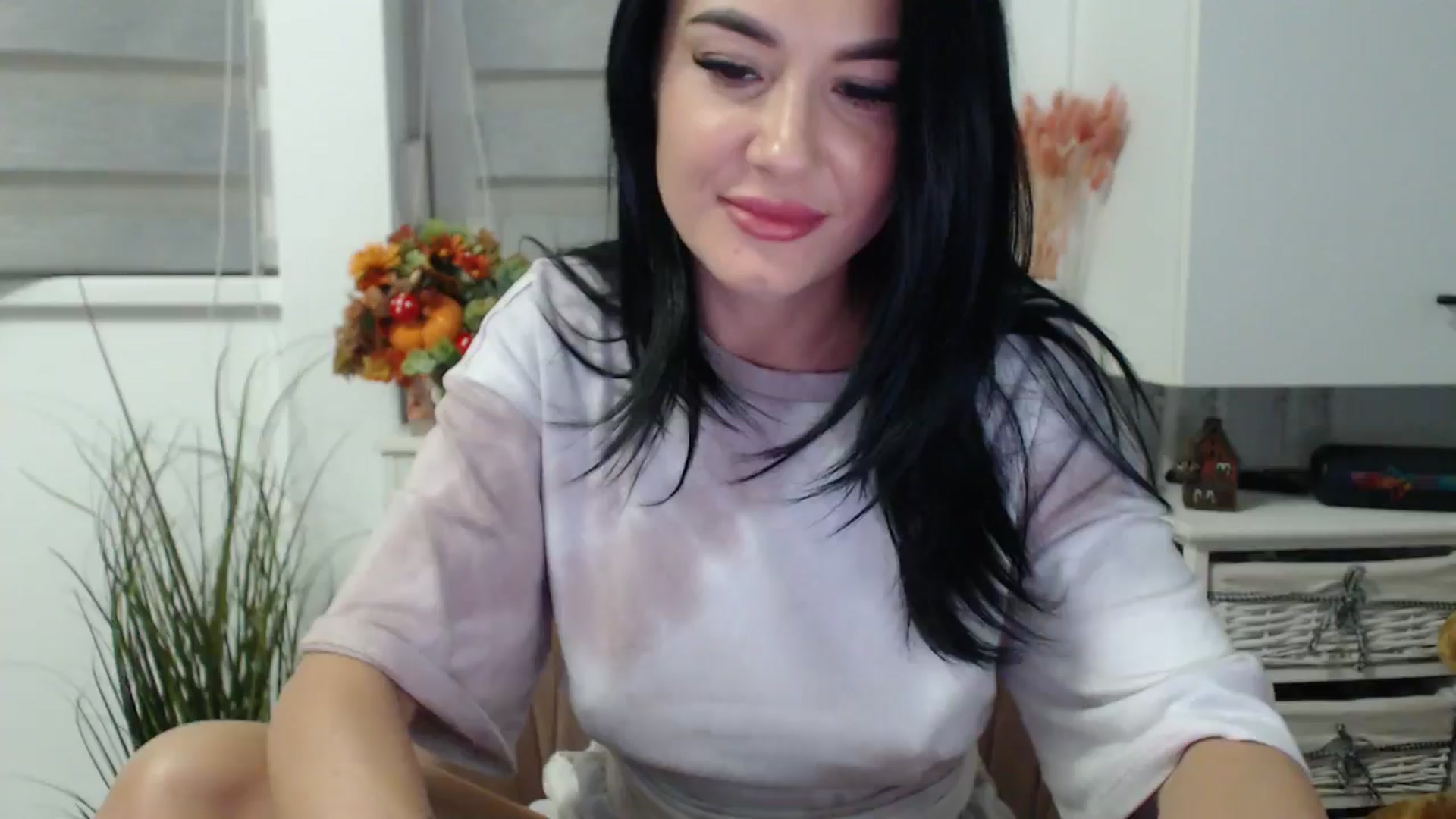 Gallery image thumbnail from Butterfly's myfreecams stream on, 11/05/2024, 04:06 image 2 of 20