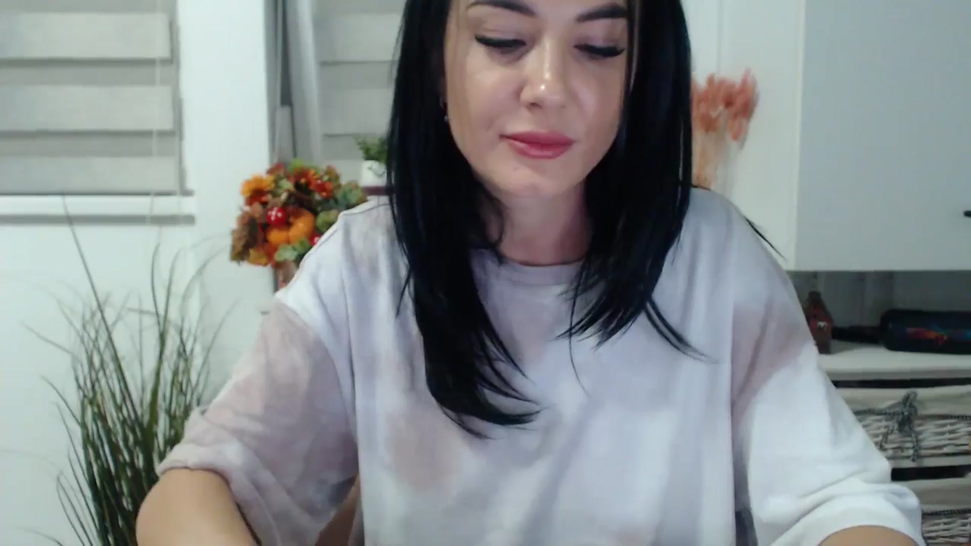 Gallery image thumbnail from Butterfly's myfreecams stream on, 11/05/2024, 04:06 image 19 of 20