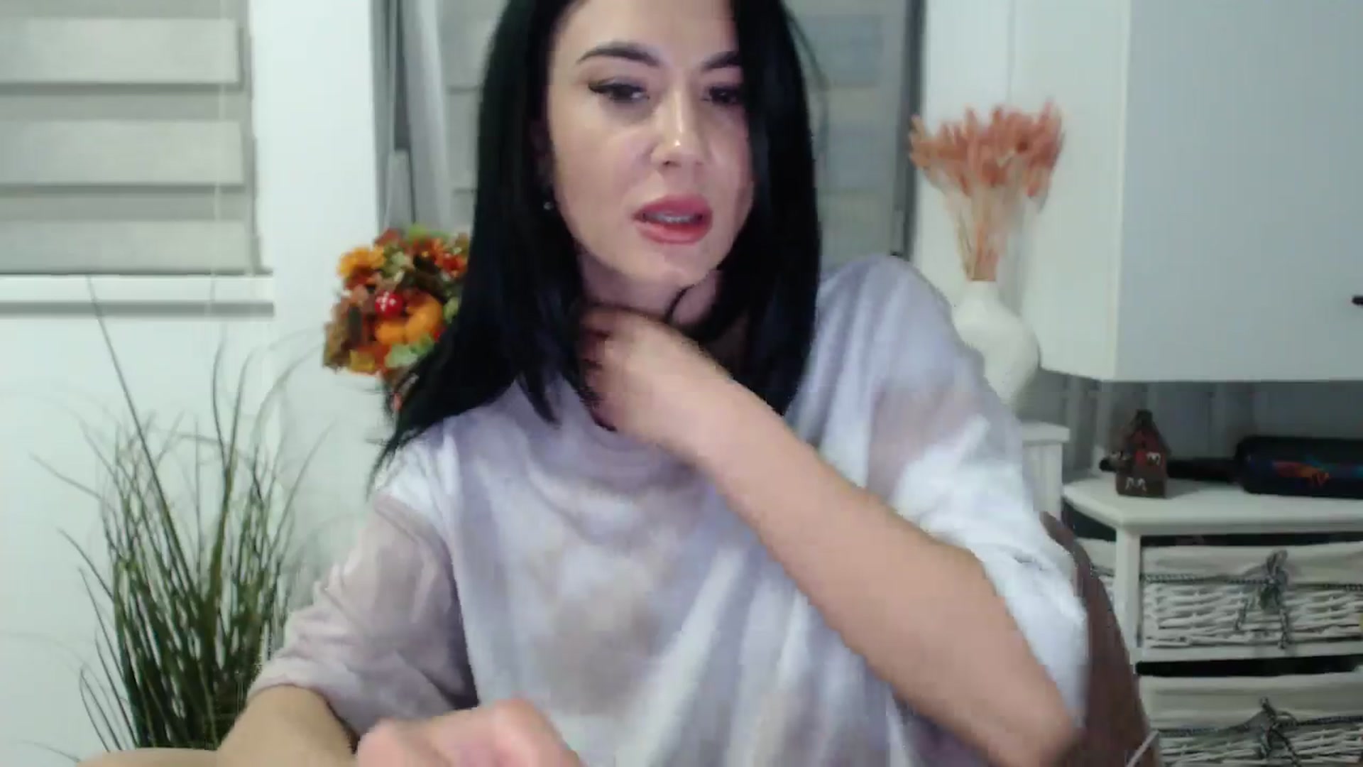 Gallery image thumbnail from Butterfly's myfreecams stream on, 11/05/2024, 04:06 image 16 of 20