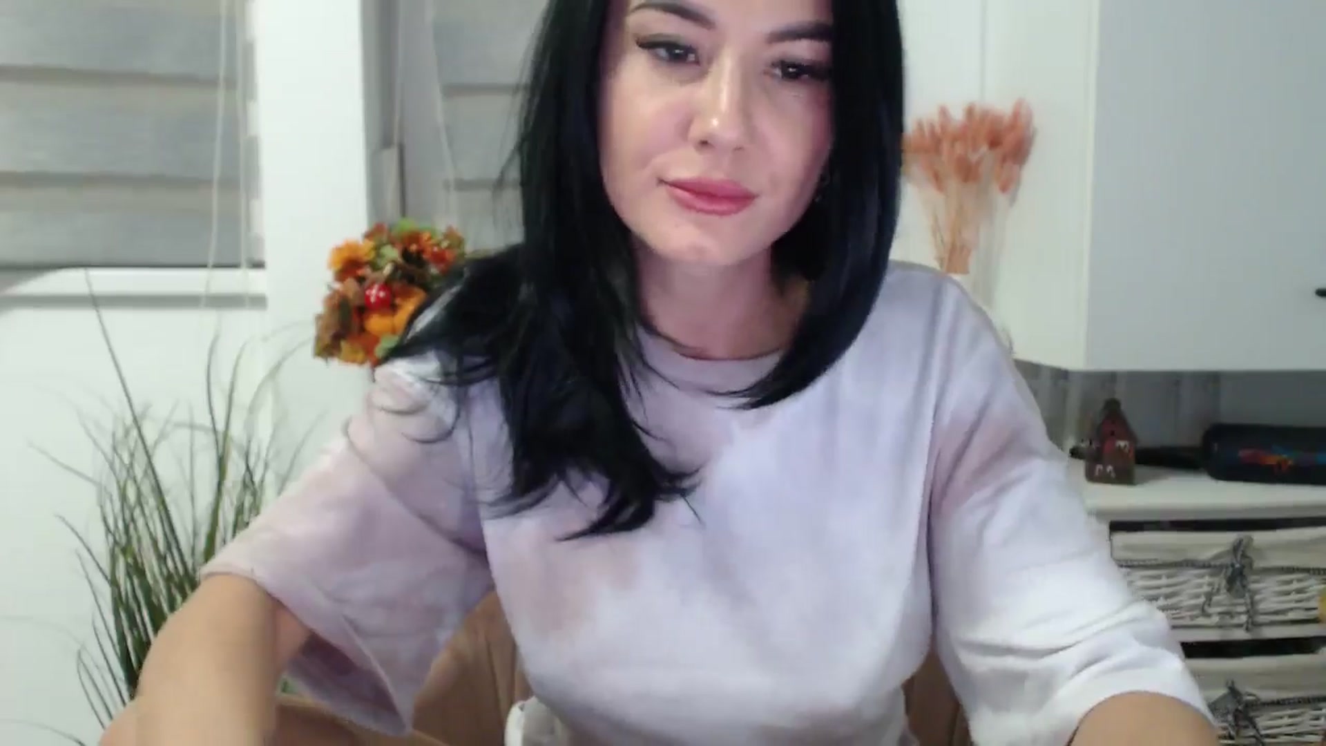 Gallery image thumbnail from Butterfly's myfreecams stream on, 11/05/2024, 04:06 image 3 of 20