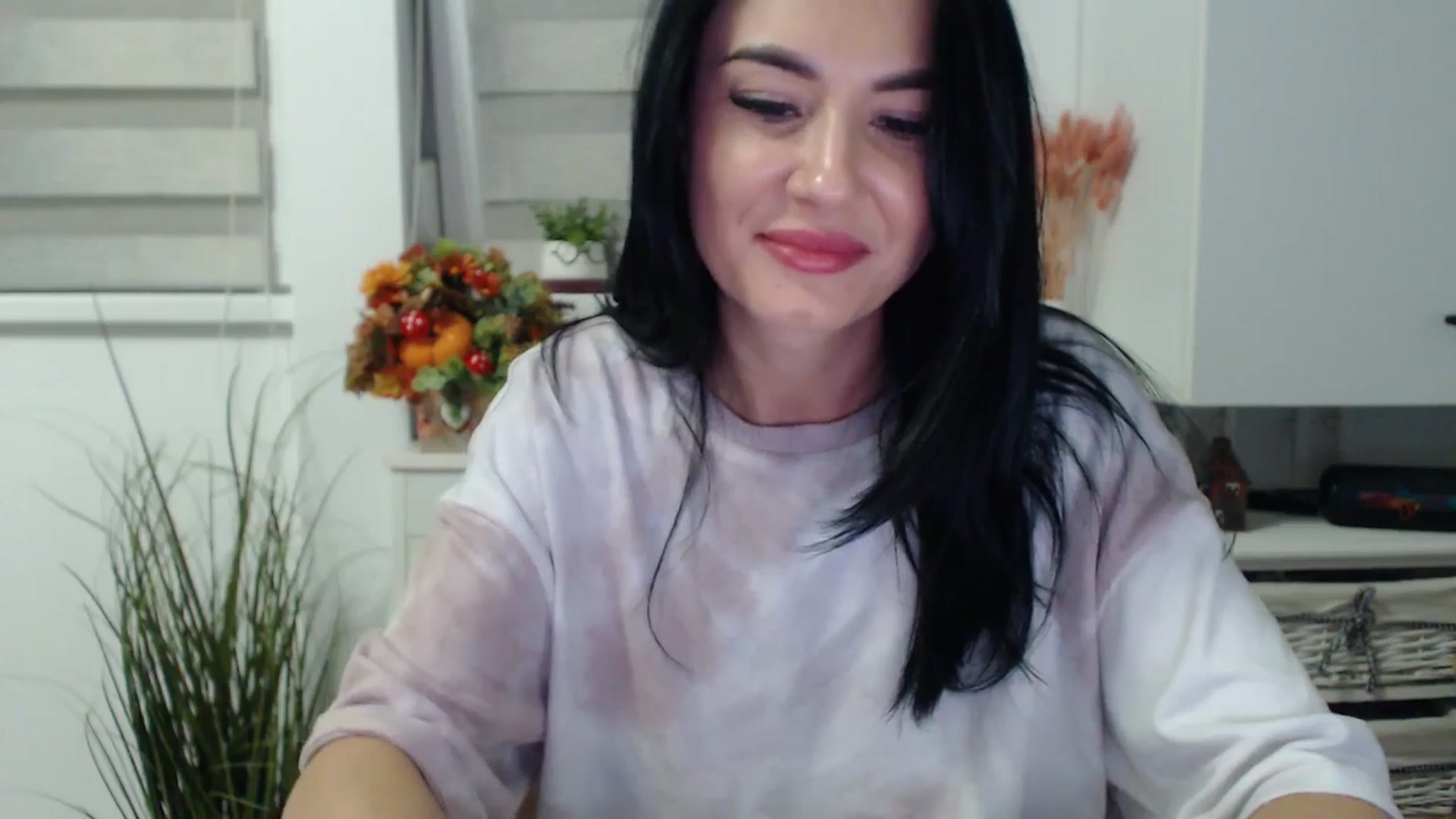 Gallery image thumbnail from Butterfly's myfreecams stream on, 11/05/2024, 04:06 image 20 of 20
