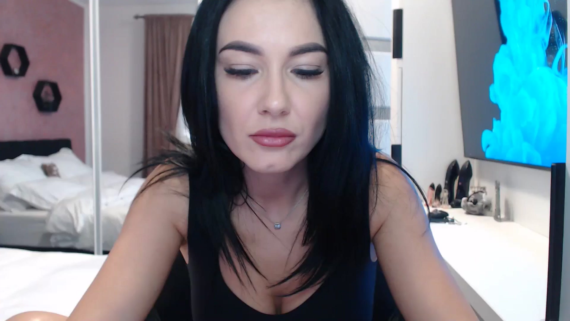 Gallery image thumbnail from Butterfly's myfreecams stream on, 11/08/2024, 11:30 image 8 of 20