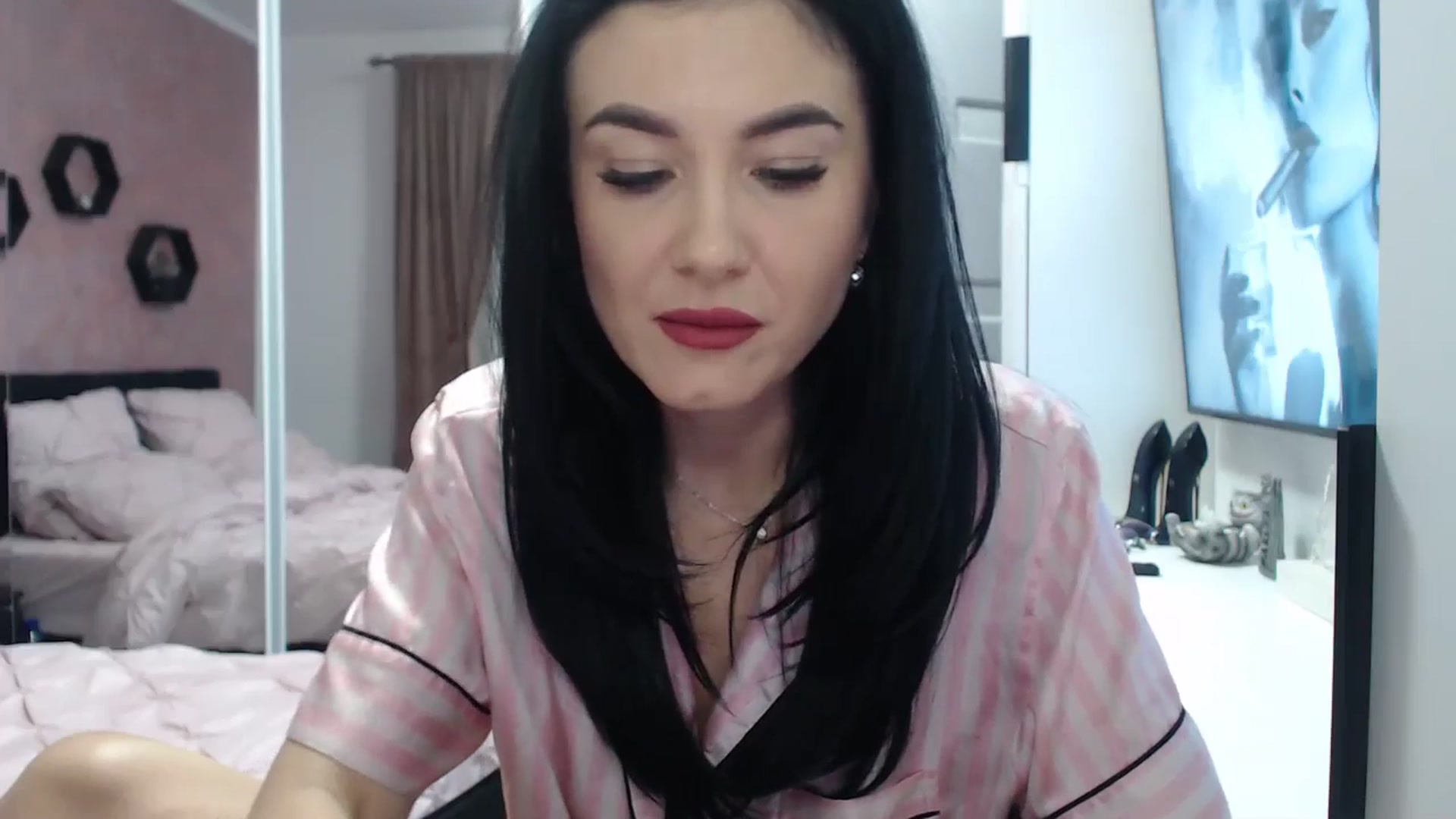 Gallery image thumbnail from Butterfly's myfreecams stream on, 12/29/2024, 19:25 image 2 of 20