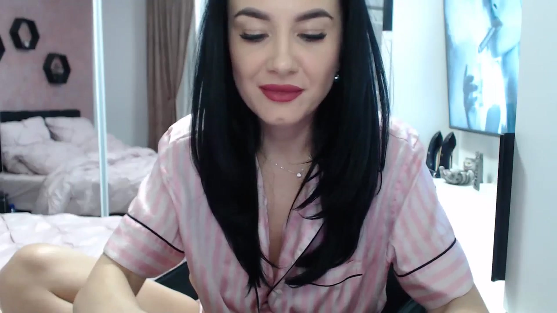 Gallery image thumbnail from Butterfly's myfreecams stream on, 12/29/2024, 19:25 image 6 of 20