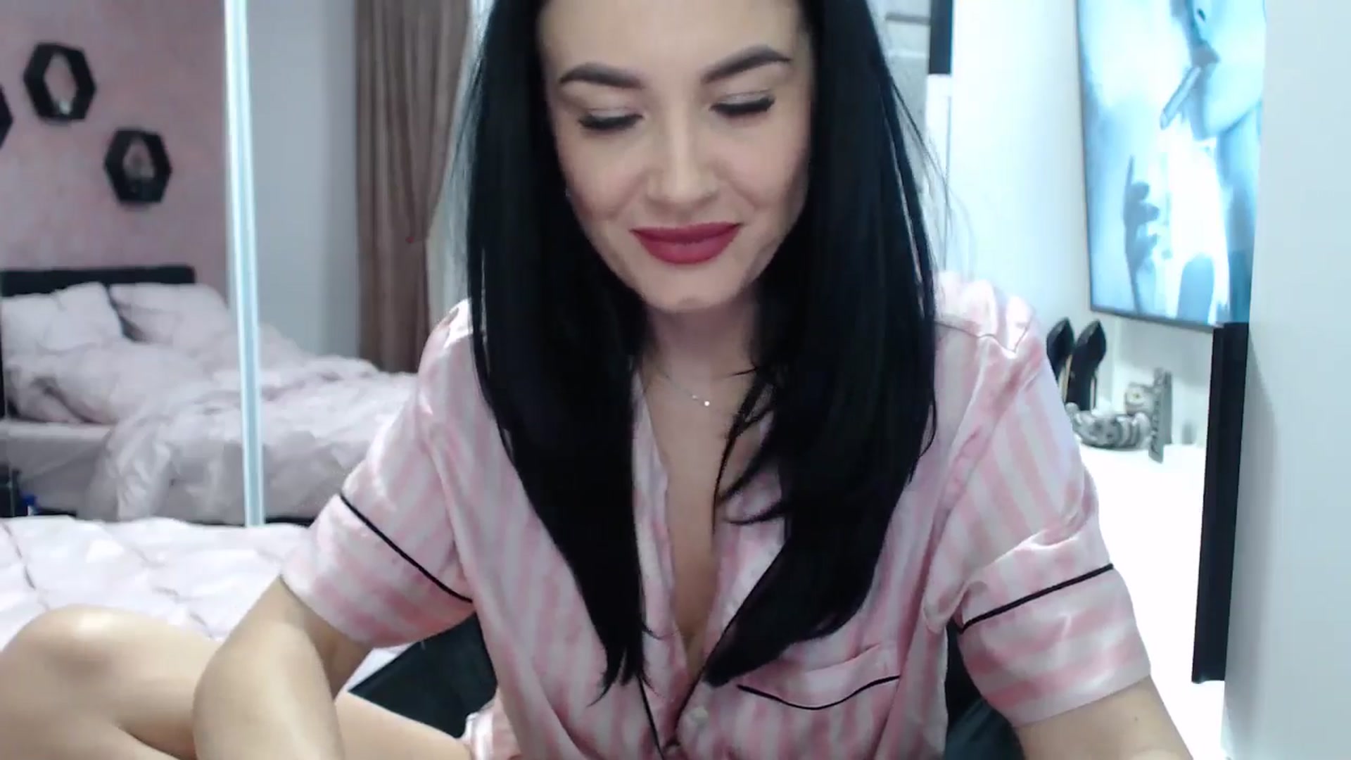 Gallery image thumbnail from Butterfly's myfreecams stream on, 12/29/2024, 19:25 image 7 of 20