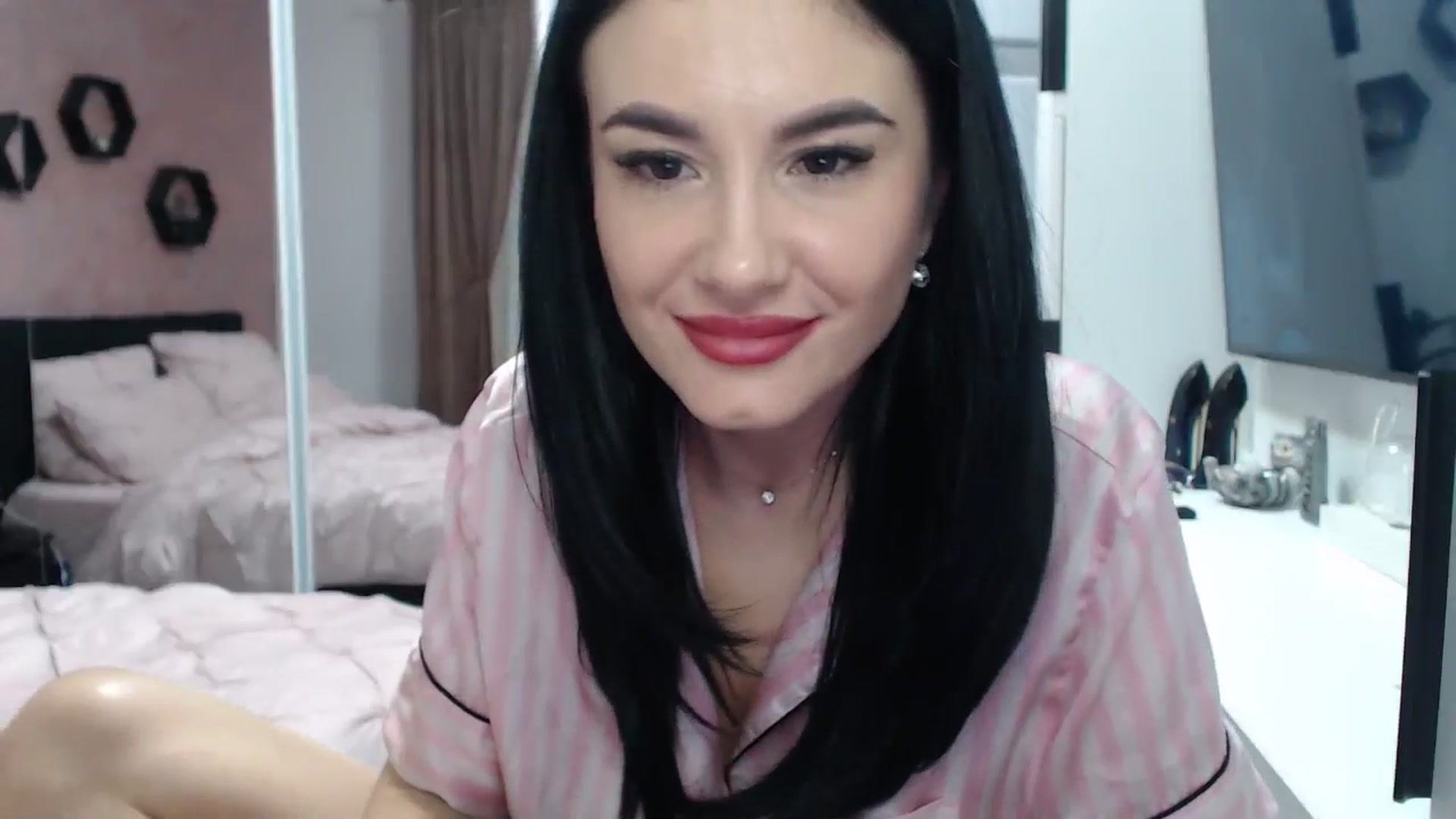 Gallery image thumbnail from Butterfly's myfreecams stream on, 12/29/2024, 21:02 image 7 of 20