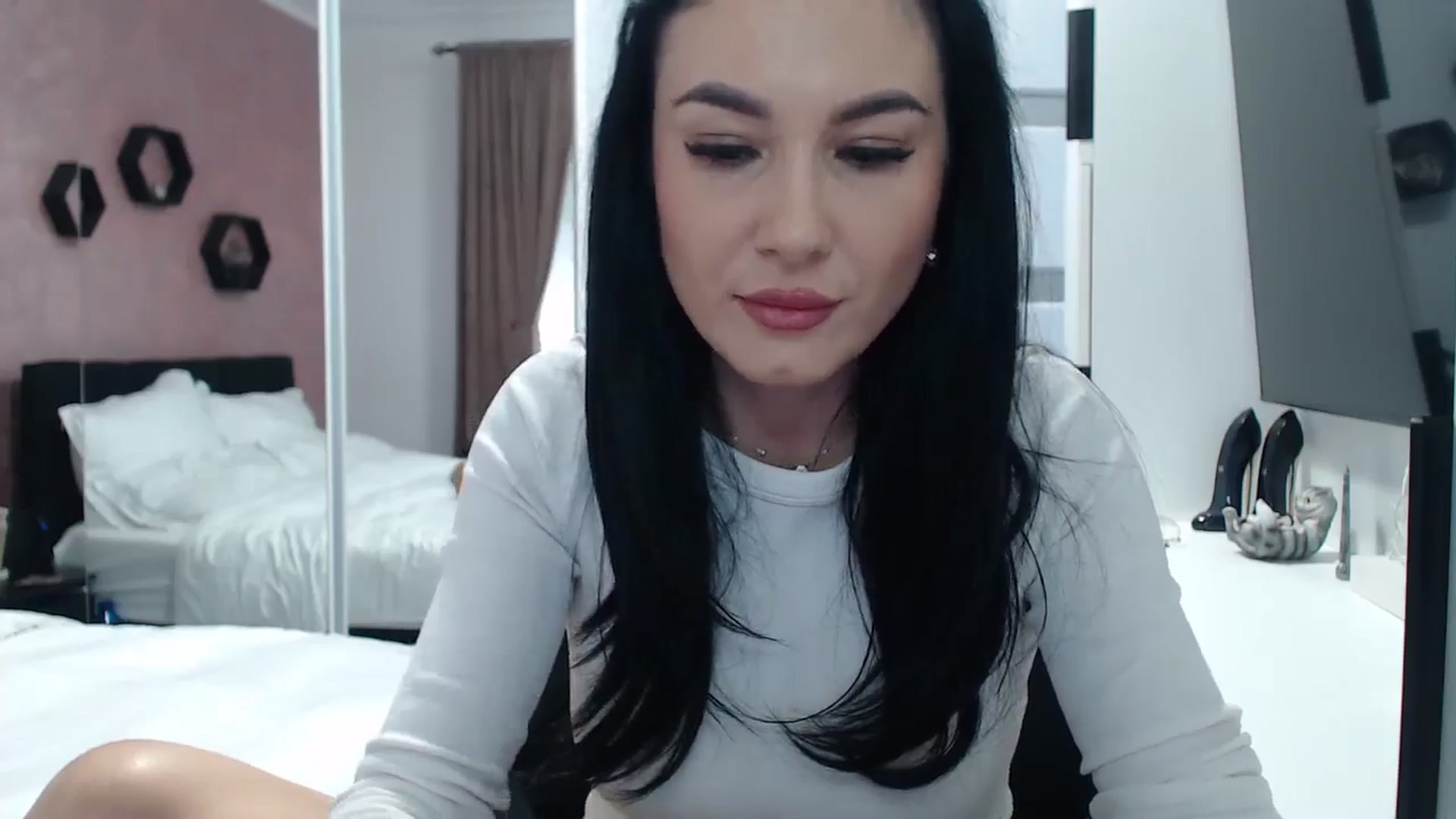 Gallery image thumbnail from Butterfly's myfreecams stream on, 01/10/2025, 11:54 image 5 of 20