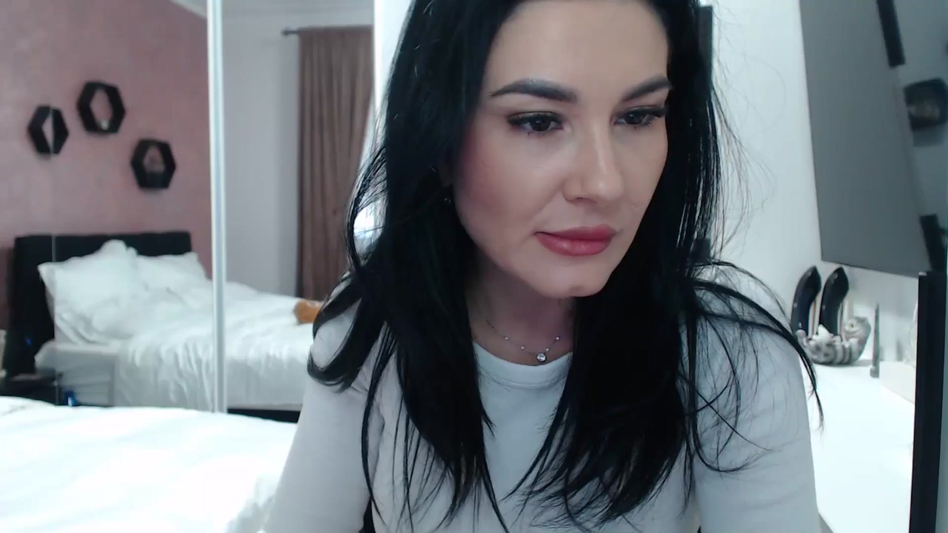 Gallery image thumbnail from Butterfly's myfreecams stream on, 01/10/2025, 12:10 image 4 of 20