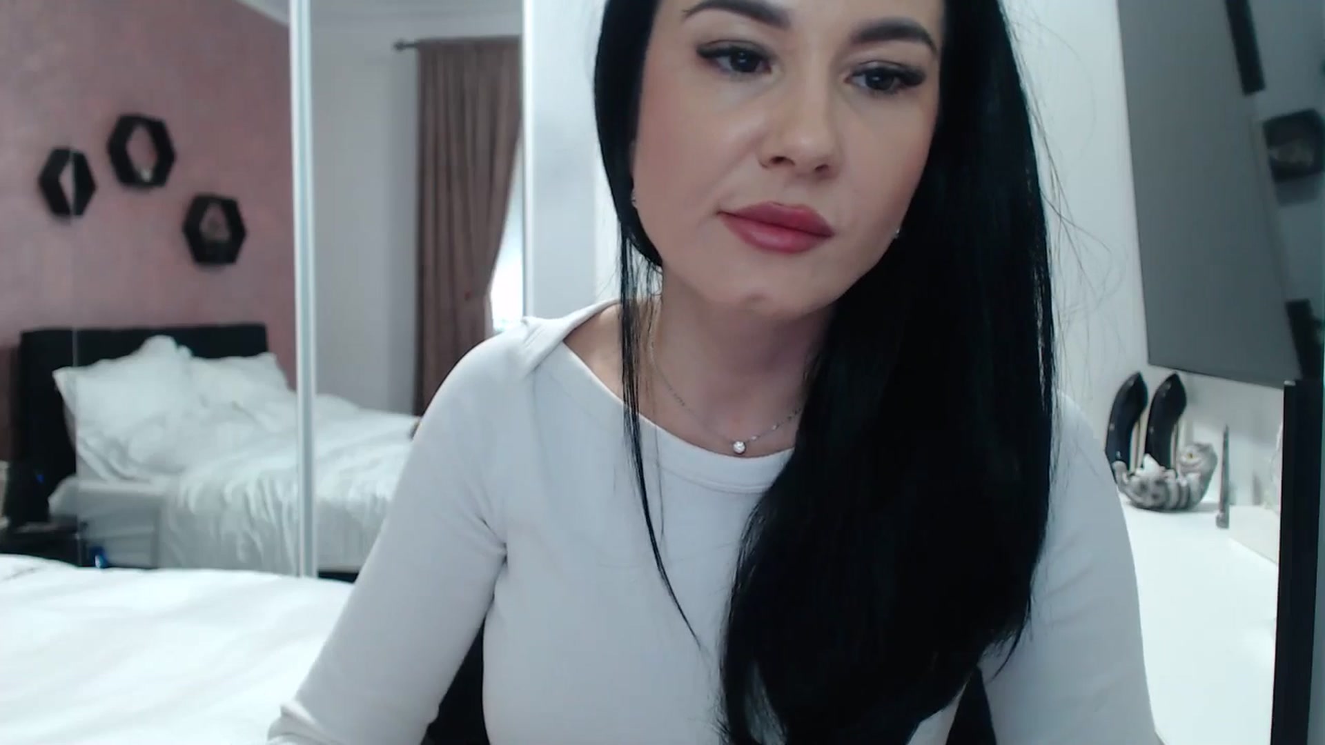Gallery image thumbnail from Butterfly's myfreecams stream on, 01/10/2025, 12:10 image 18 of 20