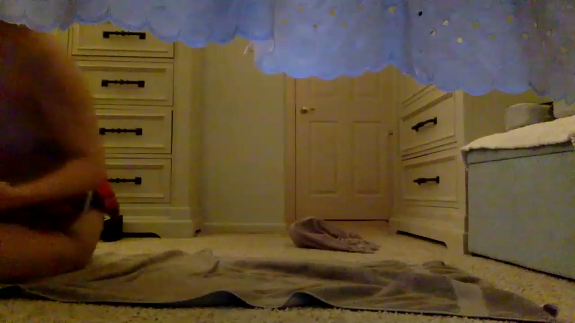 Gallery image thumbnail from ButterflyElle's myfreecams stream on, 12/27/2022, 08:43 image 13 of 20