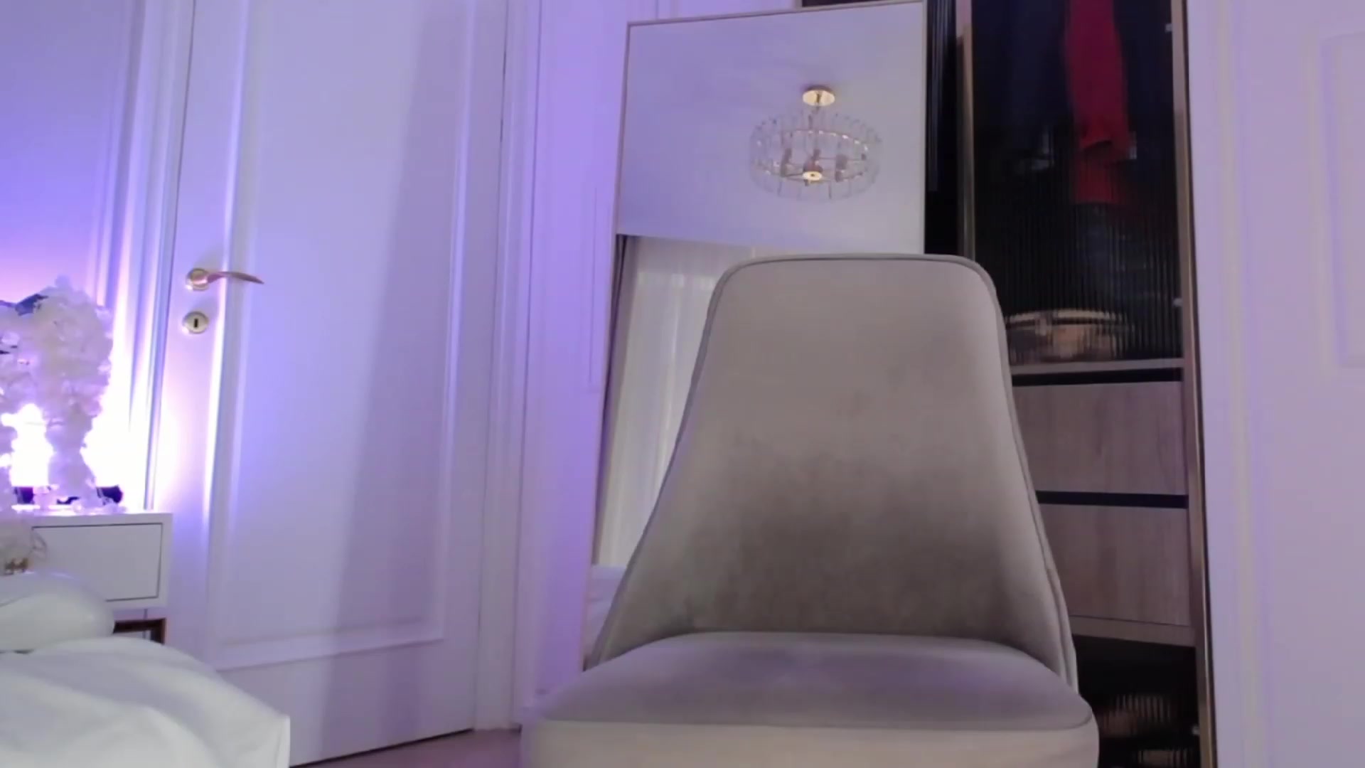 Gallery image thumbnail from ButterflySoul's myfreecams stream on, 07/31/2023, 03:15 image 12 of 20