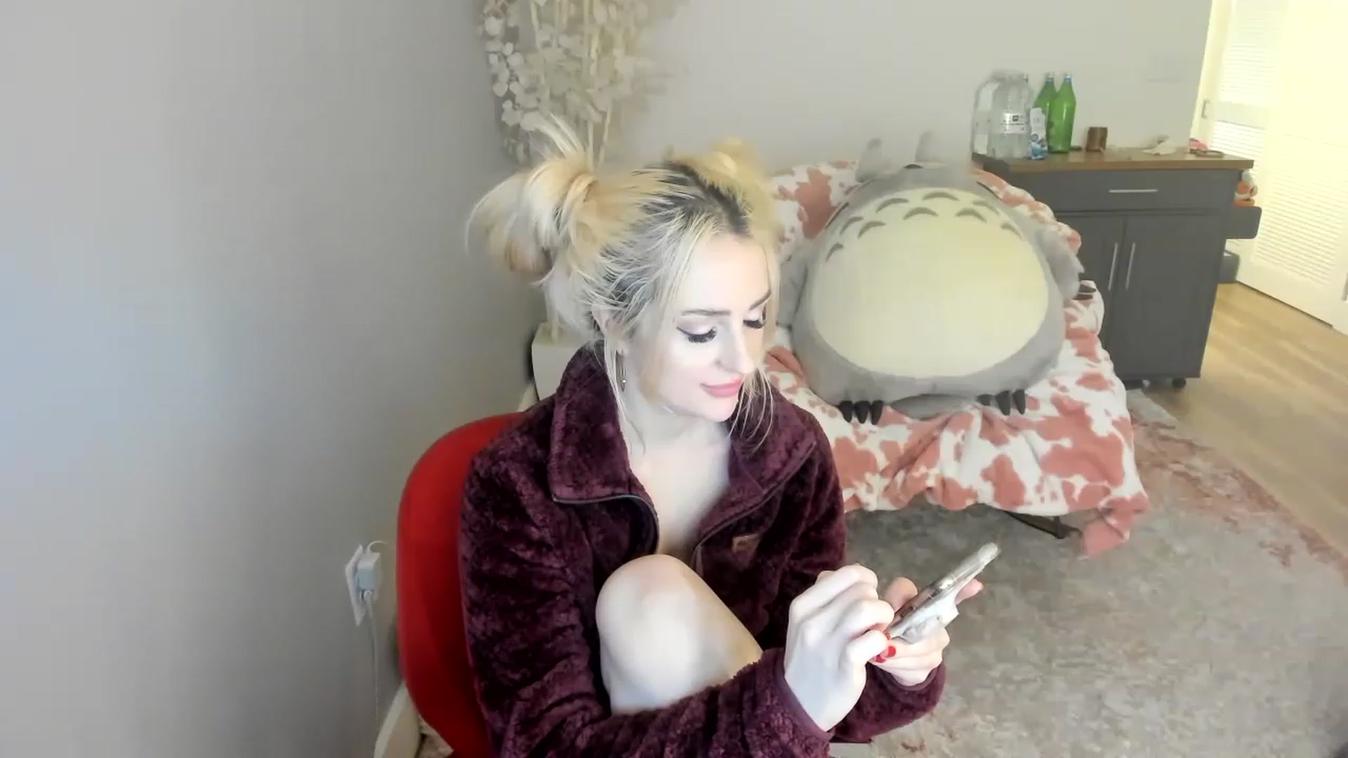 Gallery image thumbnail from BuyMeShoes's myfreecams stream on, 01/15/2023, 06:45 image 15 of 20