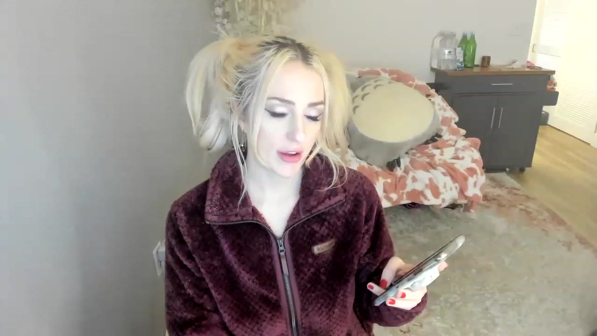 Gallery image thumbnail from BuyMeShoes's myfreecams stream on, 01/15/2023, 08:58 image 17 of 20