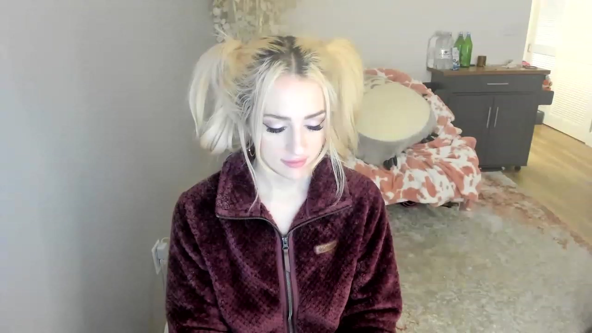 Gallery image thumbnail from BuyMeShoes's myfreecams stream on, 01/15/2023, 08:58 image 13 of 20