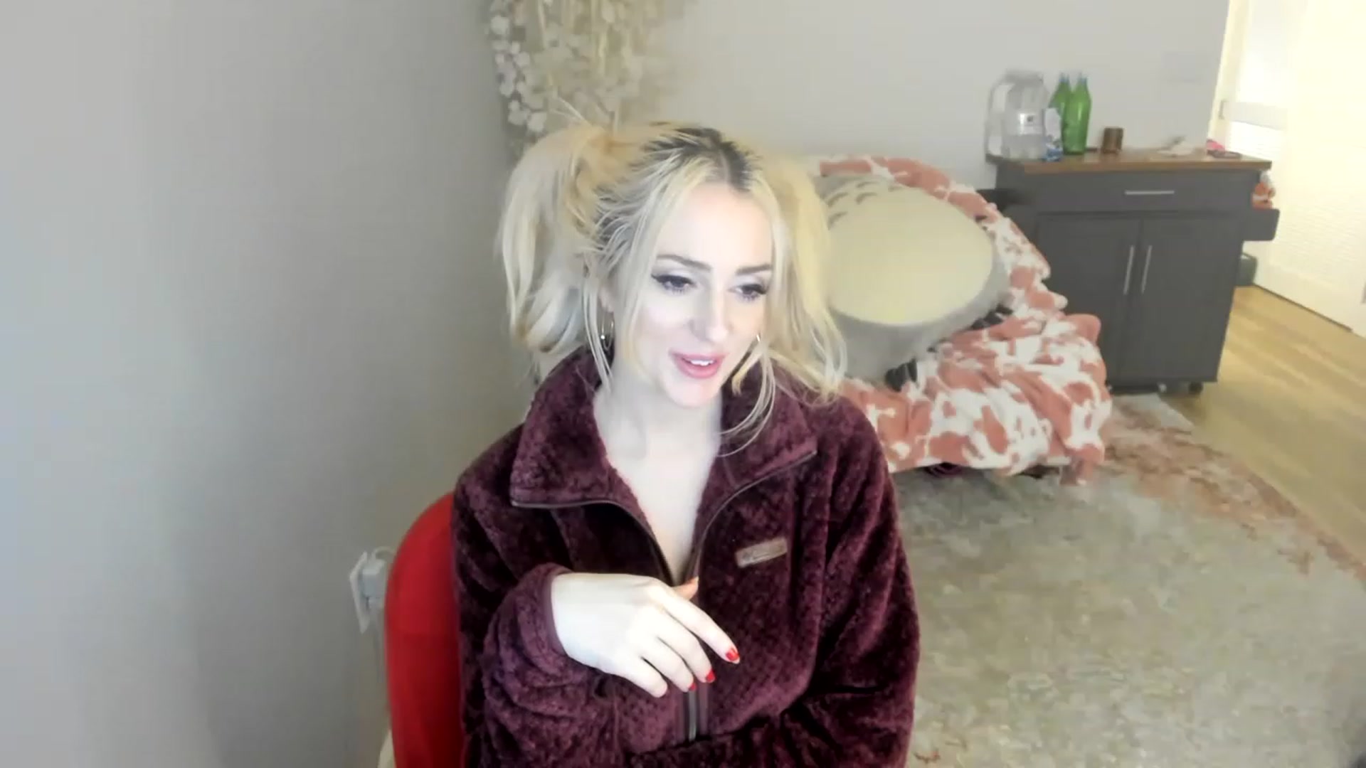 Gallery image thumbnail from BuyMeShoes's myfreecams stream on, 01/15/2023, 11:51 image 13 of 20