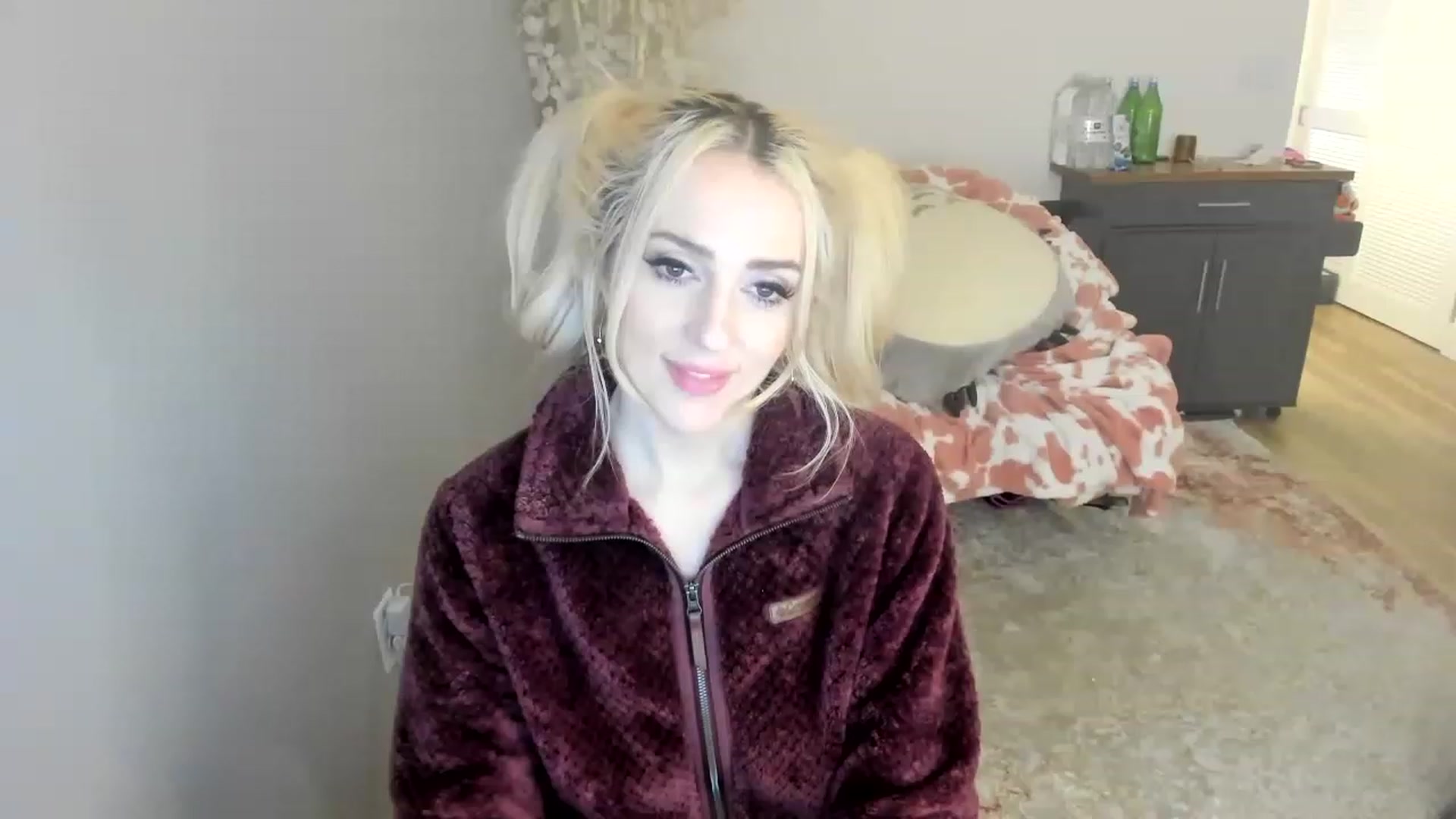 Gallery image thumbnail from BuyMeShoes's myfreecams stream on, 01/15/2023, 11:51 image 1 of 20