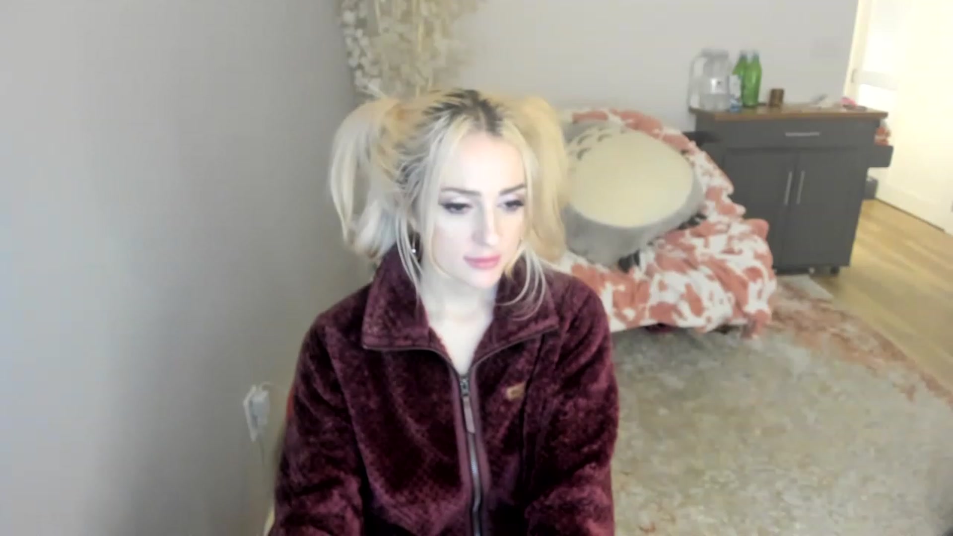 Gallery image thumbnail from BuyMeShoes's myfreecams stream on, 01/15/2023, 11:51 image 4 of 20