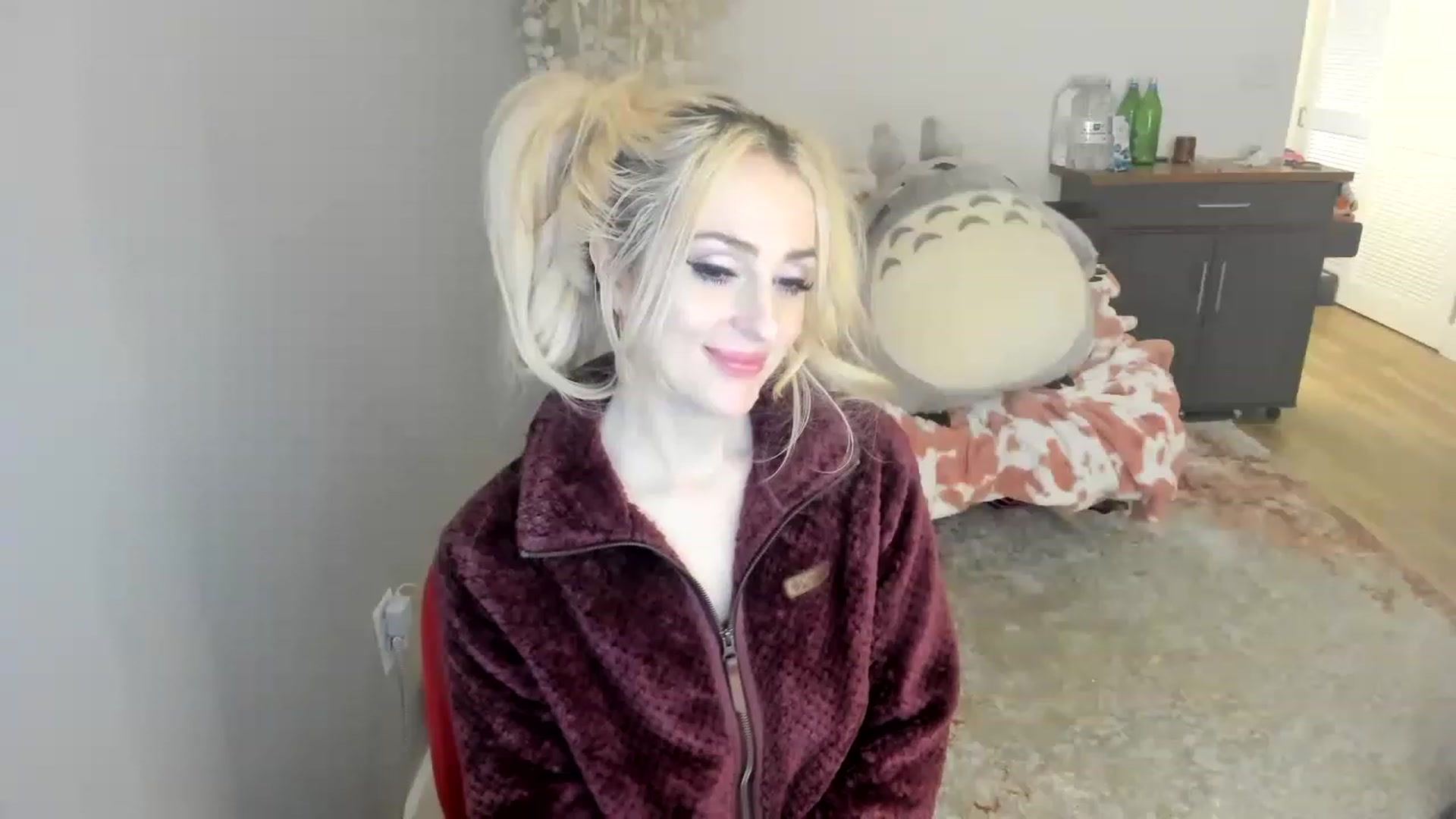 Gallery image thumbnail from BuyMeShoes's myfreecams stream on, 01/15/2023, 12:39 image 1 of 20