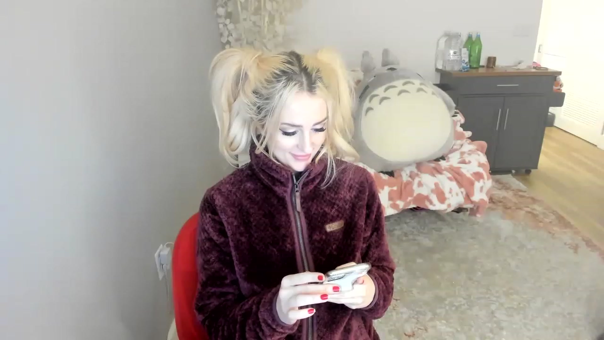 Gallery image thumbnail from BuyMeShoes's myfreecams stream on, 01/15/2023, 12:39 image 6 of 20