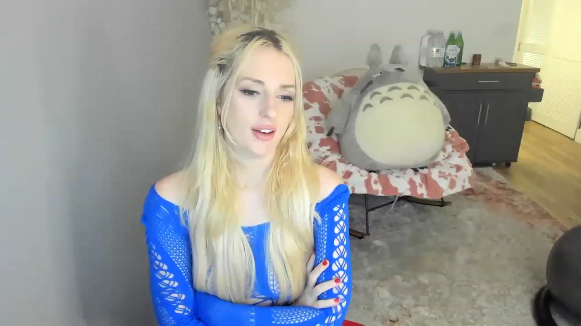 Gallery image thumbnail from BuyMeShoes's myfreecams stream on, 01/16/2023, 09:21 image 1 of 20
