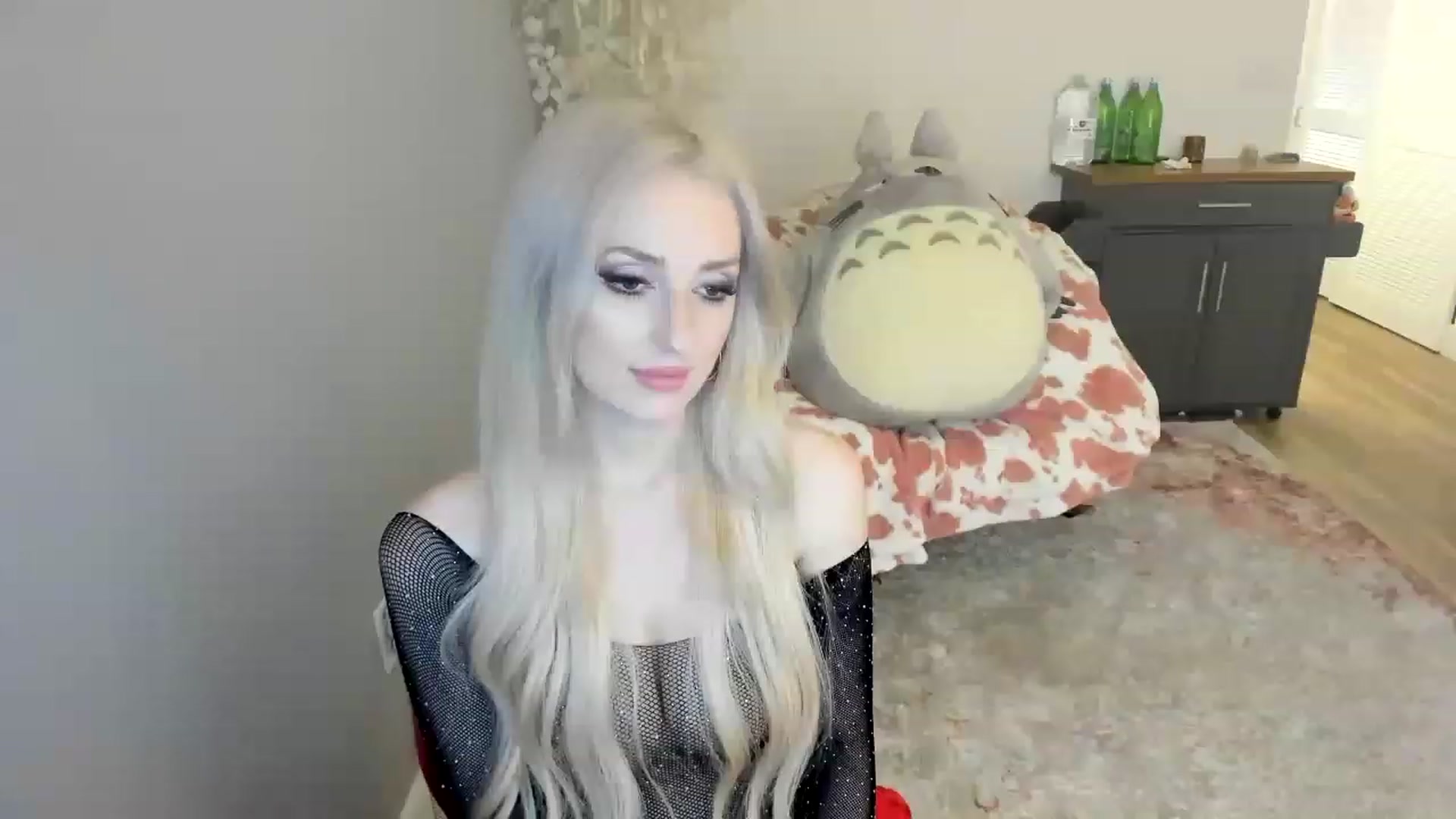 Gallery image thumbnail from BuyMeShoes's myfreecams stream on, 01/22/2023, 06:48 image 9 of 20