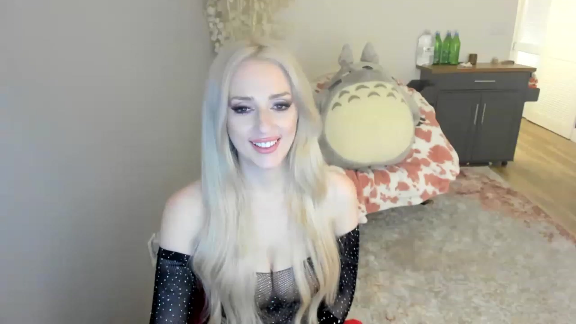 Gallery image thumbnail from BuyMeShoes's myfreecams stream on, 01/22/2023, 06:48 image 3 of 20