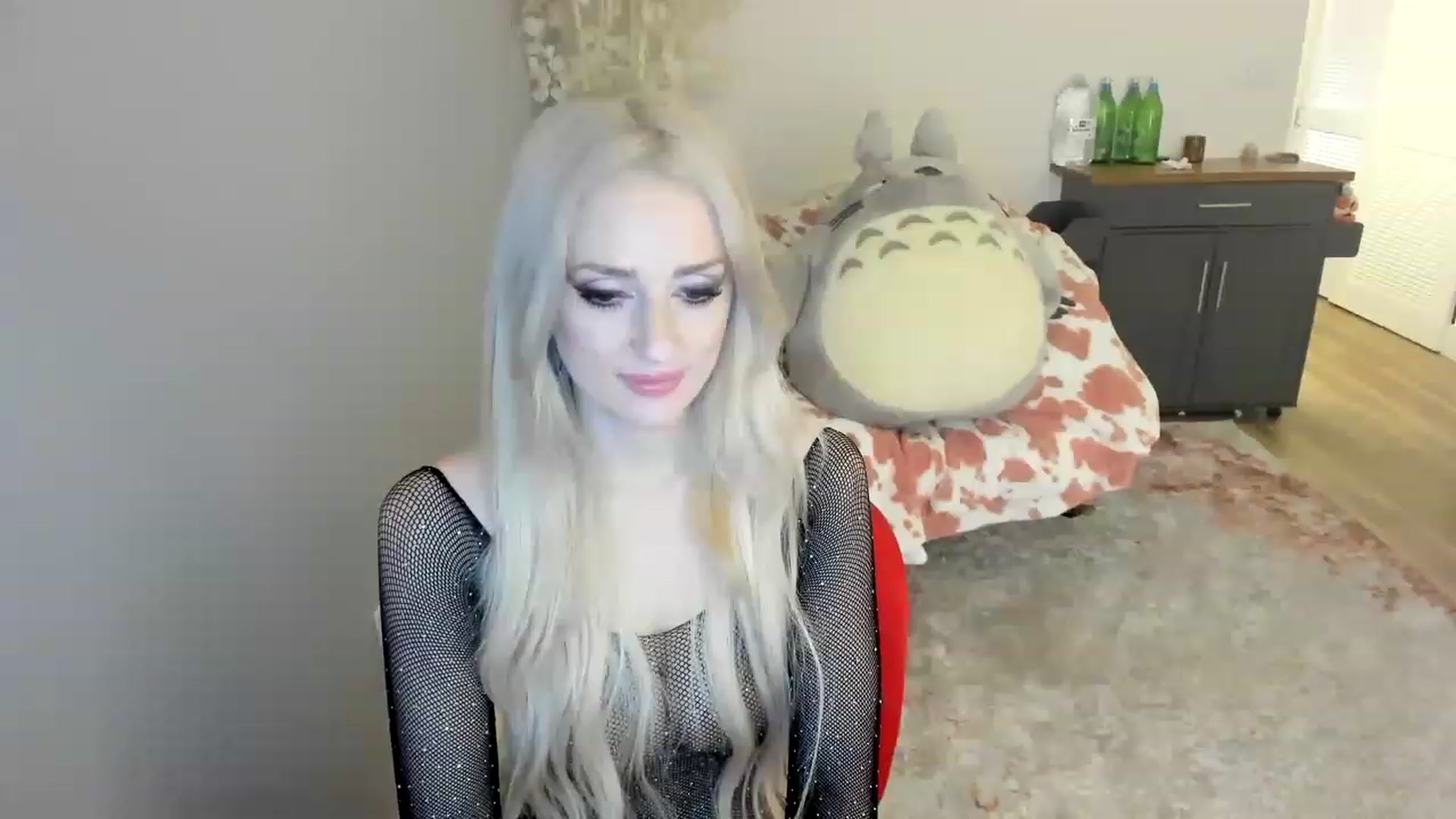 Gallery image thumbnail from BuyMeShoes's myfreecams stream on, 01/22/2023, 08:52 image 9 of 20