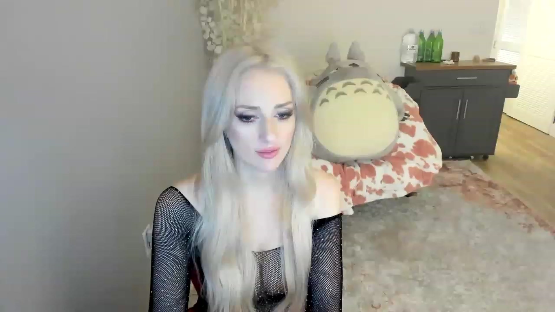 Gallery image thumbnail from BuyMeShoes's myfreecams stream on, 01/22/2023, 08:52 image 18 of 20