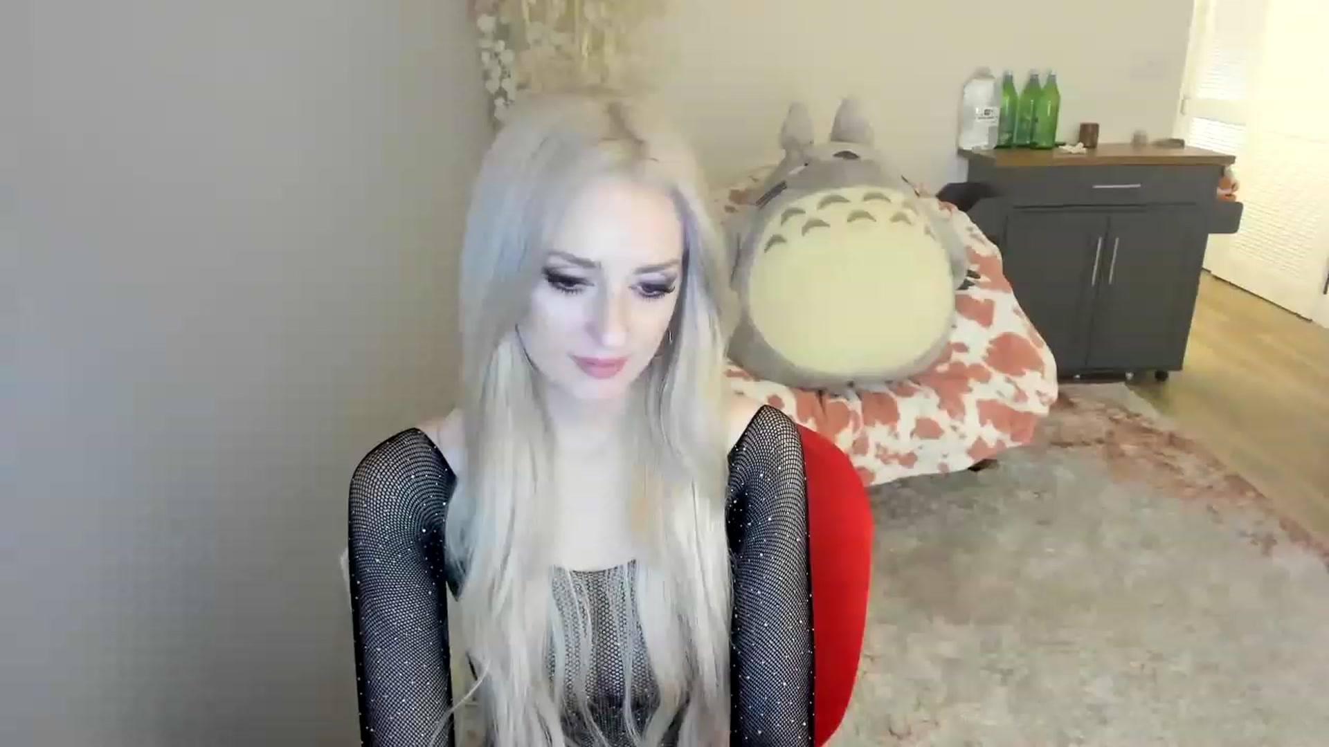 Gallery image thumbnail from BuyMeShoes's myfreecams stream on, 01/22/2023, 11:39 image 13 of 20