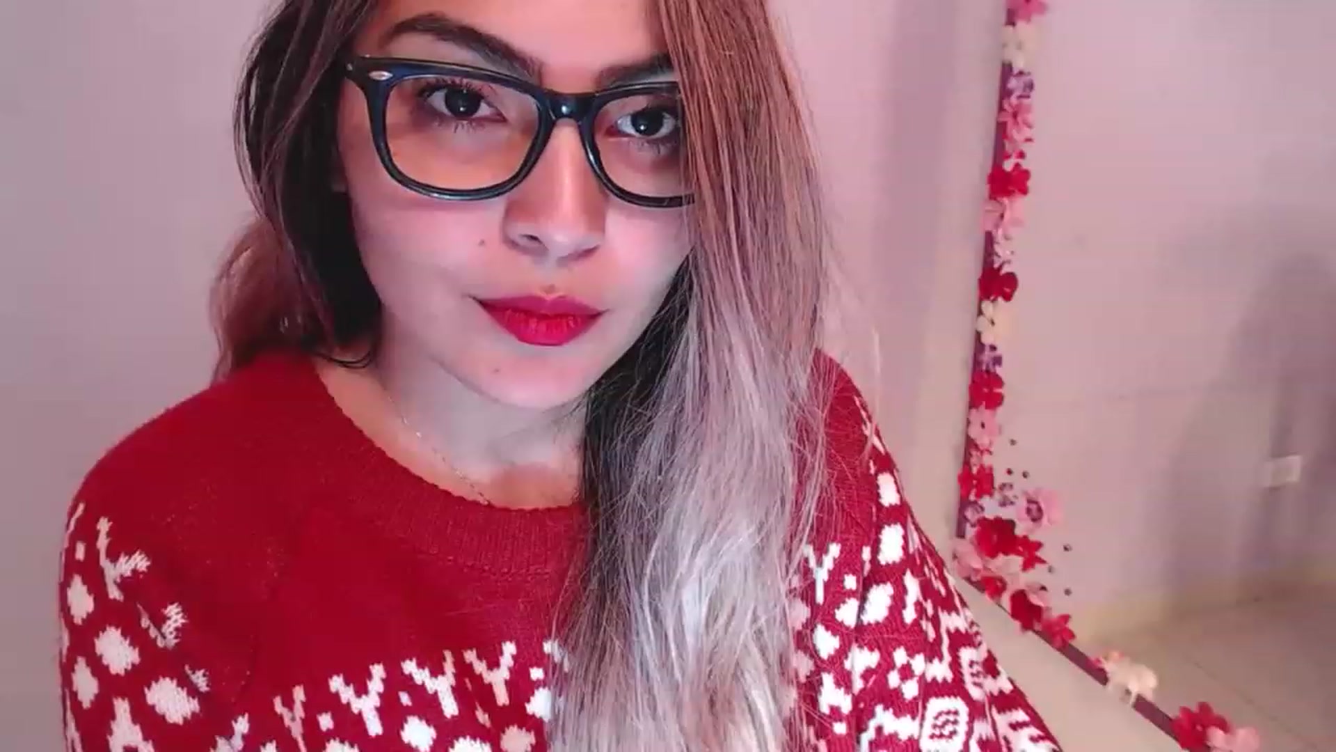 Gallery image thumbnail from CARMENVILLA1's myfreecams stream on, 12/02/2022, 07:25 image 3 of 20
