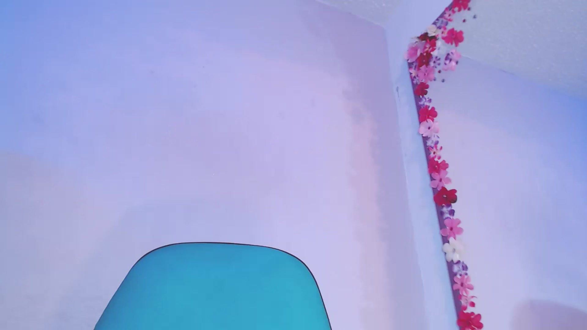 Gallery image thumbnail from CARMENVILLA1's myfreecams stream on, 12/20/2022, 07:21 image 14 of 20