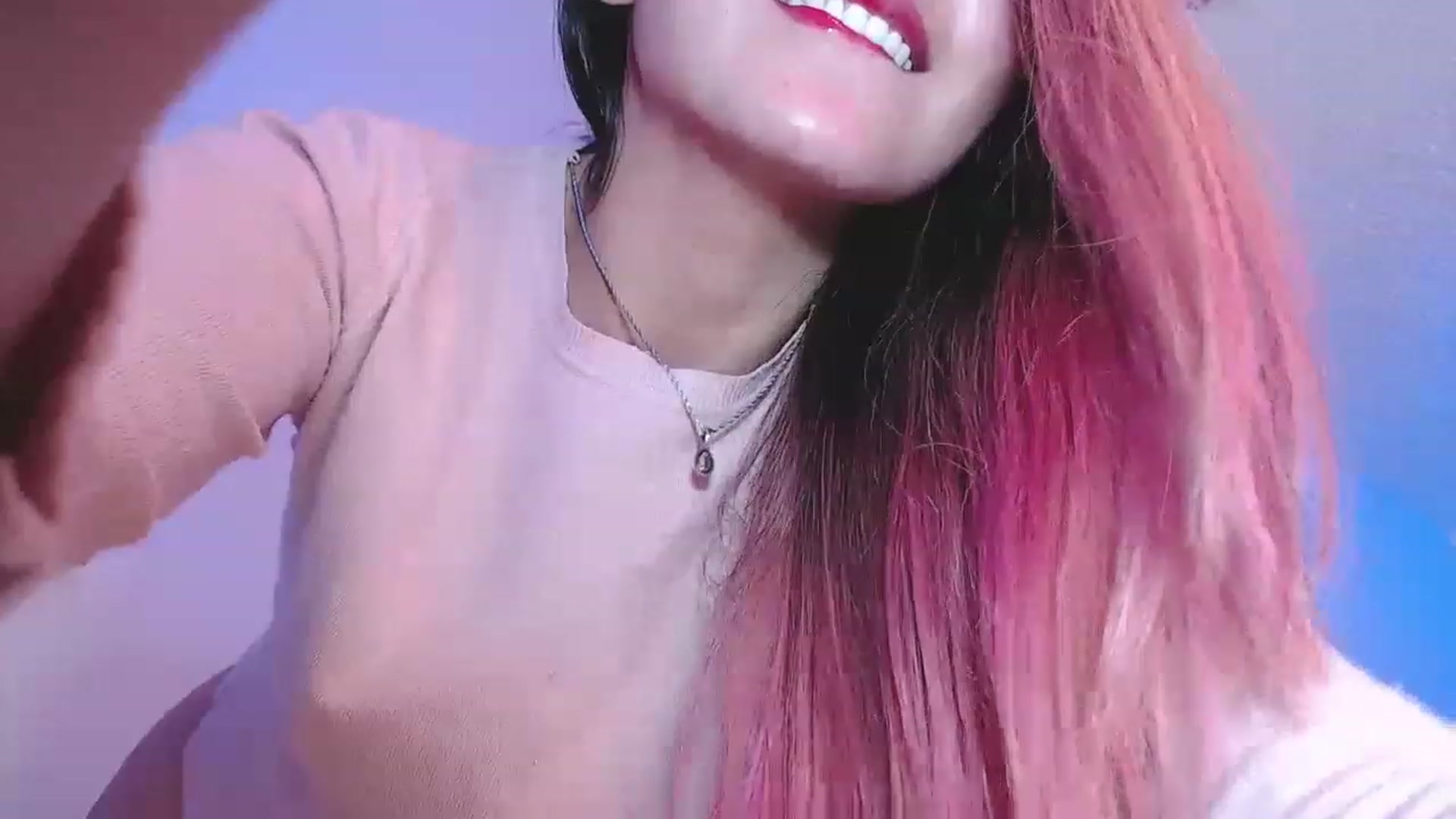 Gallery image thumbnail from CARMENVILLA1's myfreecams stream on, 12/20/2022, 07:21 image 6 of 20