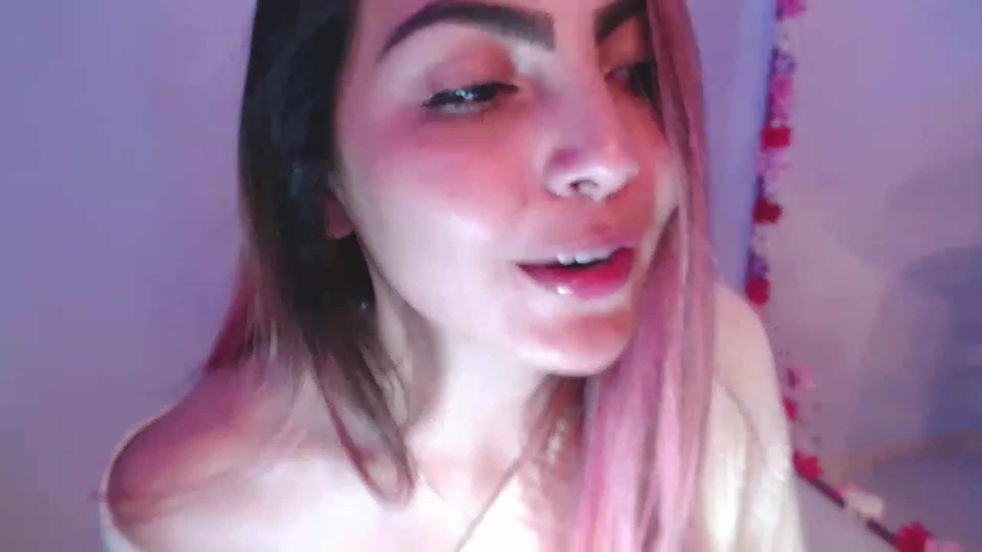 Gallery image thumbnail from CARMENVILLA1's myfreecams stream on, 12/29/2022, 07:48 image 11 of 20