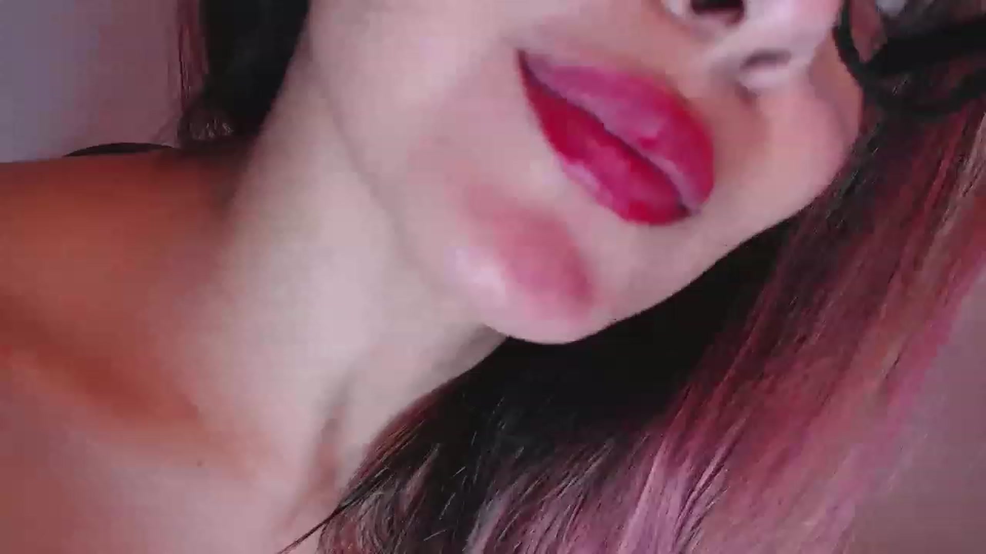 Gallery image thumbnail from CARMENVILLA1's myfreecams stream on, 01/12/2023, 08:07 image 19 of 20