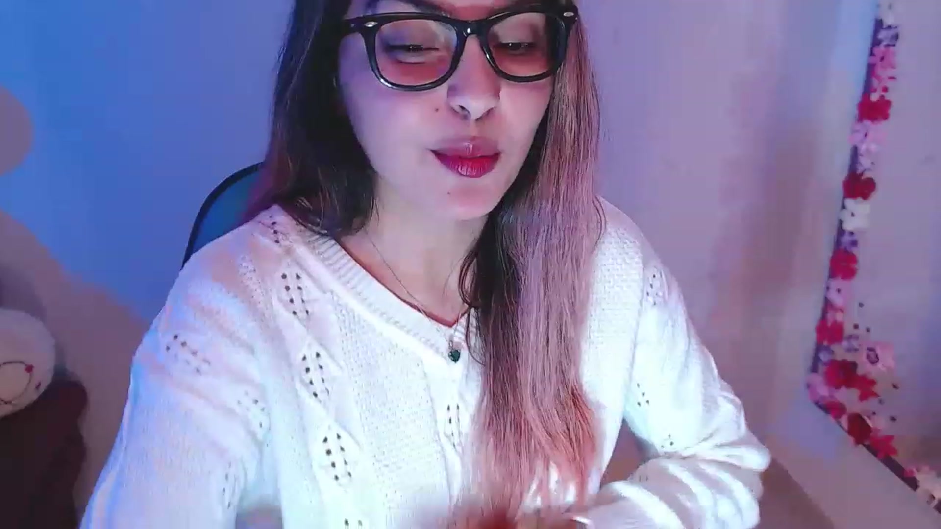 Gallery image thumbnail from CARMENVILLA1's myfreecams stream on, 01/31/2023, 06:43 image 4 of 20