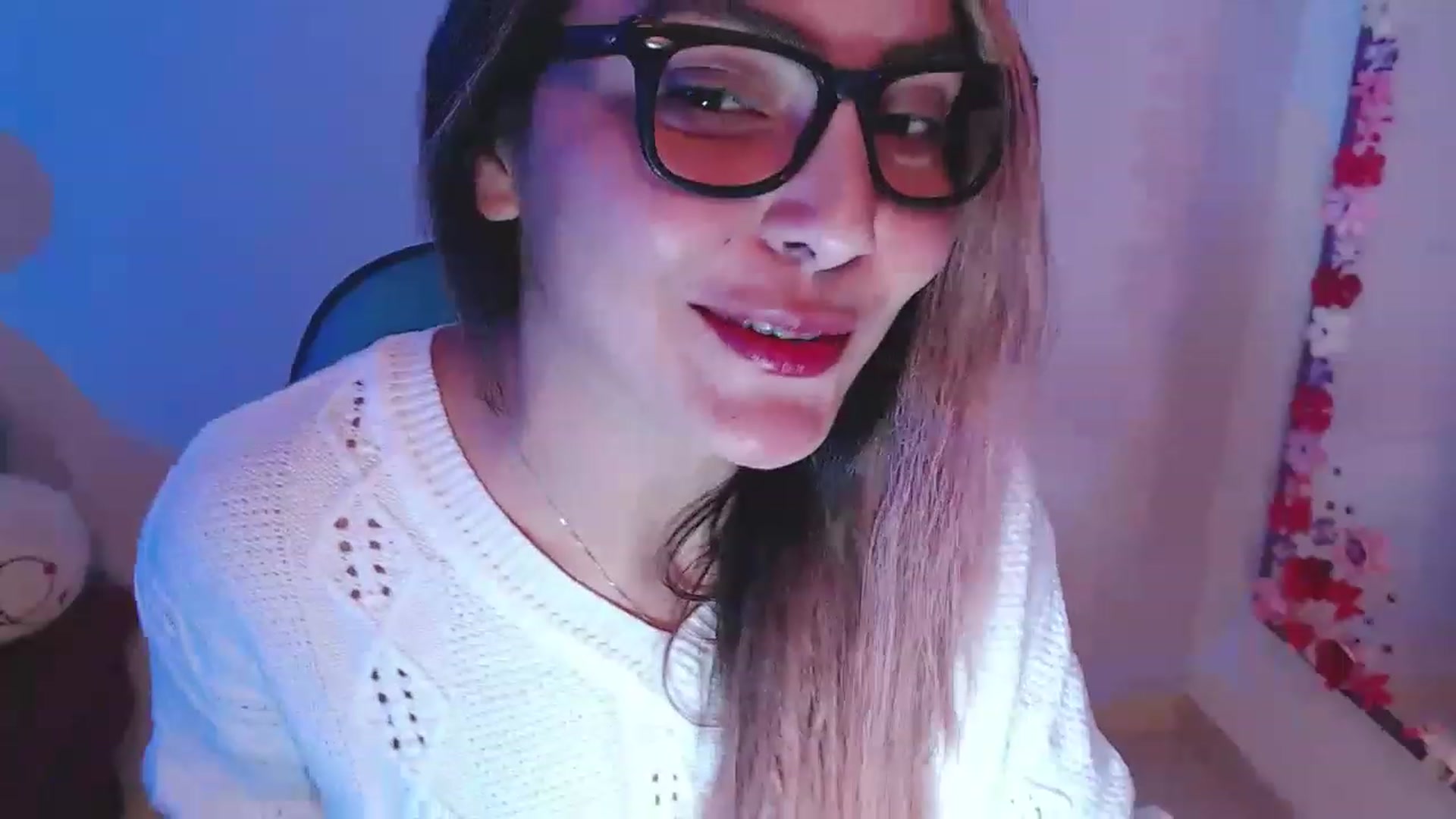 Gallery image thumbnail from CARMENVILLA1's myfreecams stream on, 01/31/2023, 06:43 image 6 of 20