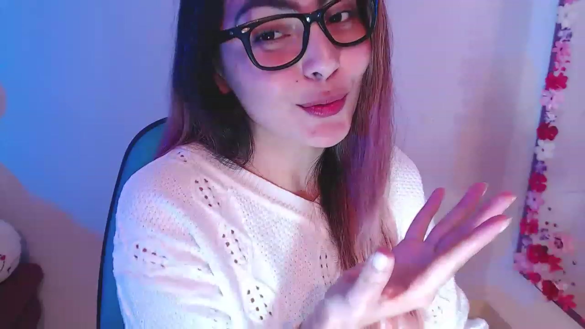 Gallery image thumbnail from CARMENVILLA1's myfreecams stream on, 01/31/2023, 06:43 image 16 of 20
