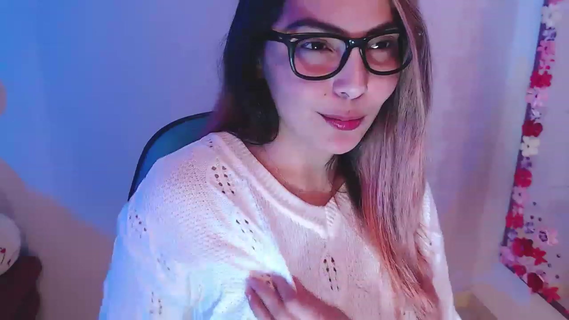Gallery image thumbnail from CARMENVILLA1's myfreecams stream on, 01/31/2023, 06:43 image 20 of 20