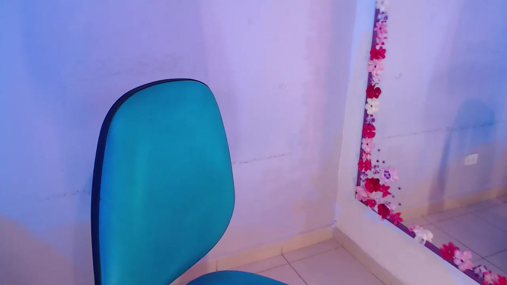 Gallery image thumbnail from CARMENVILLA1's myfreecams stream on, 01/31/2023, 07:50 image 9 of 20