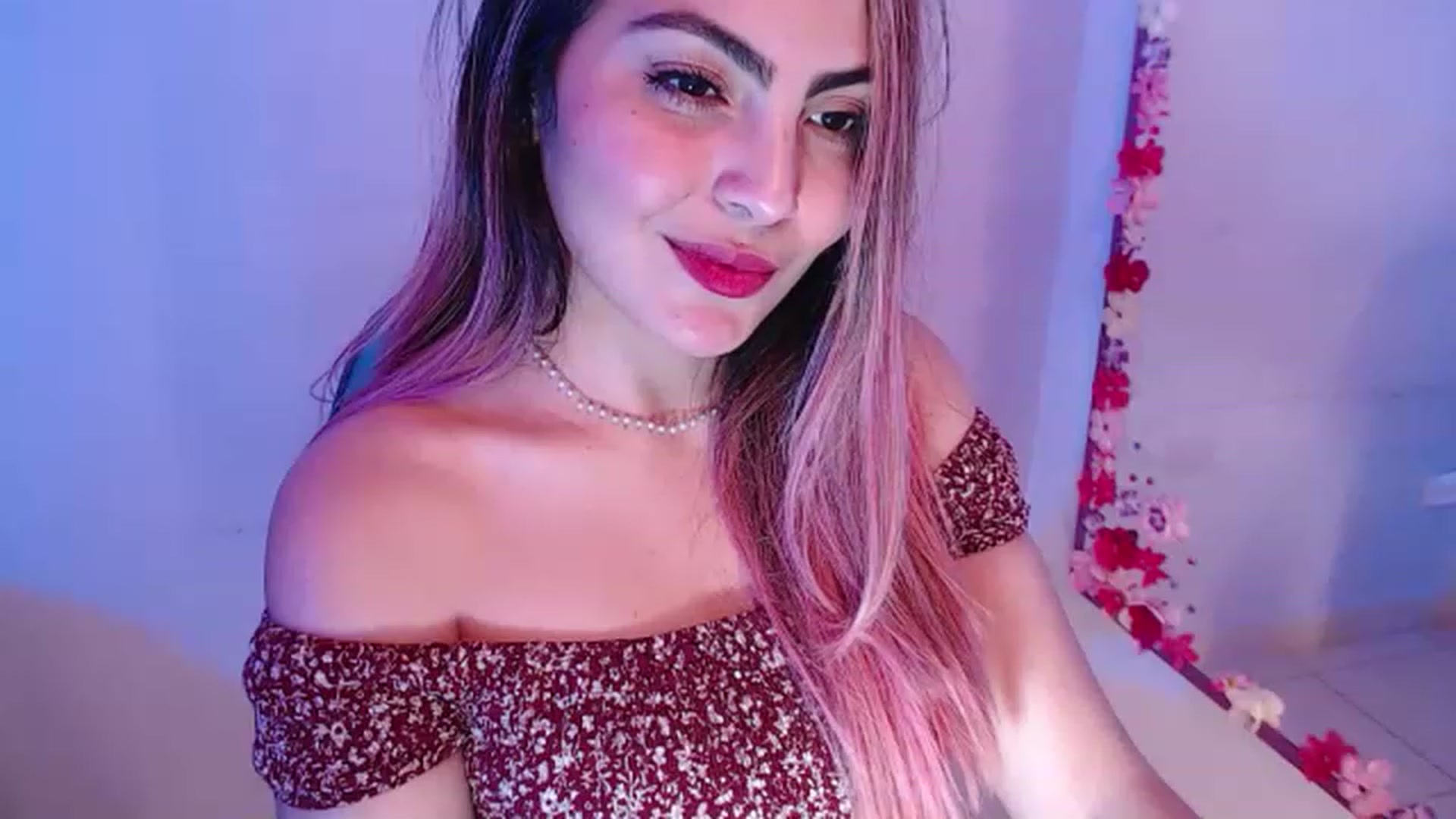 Gallery image thumbnail from CARMENVILLA1's myfreecams stream on, 02/04/2023, 01:04 image 9 of 20