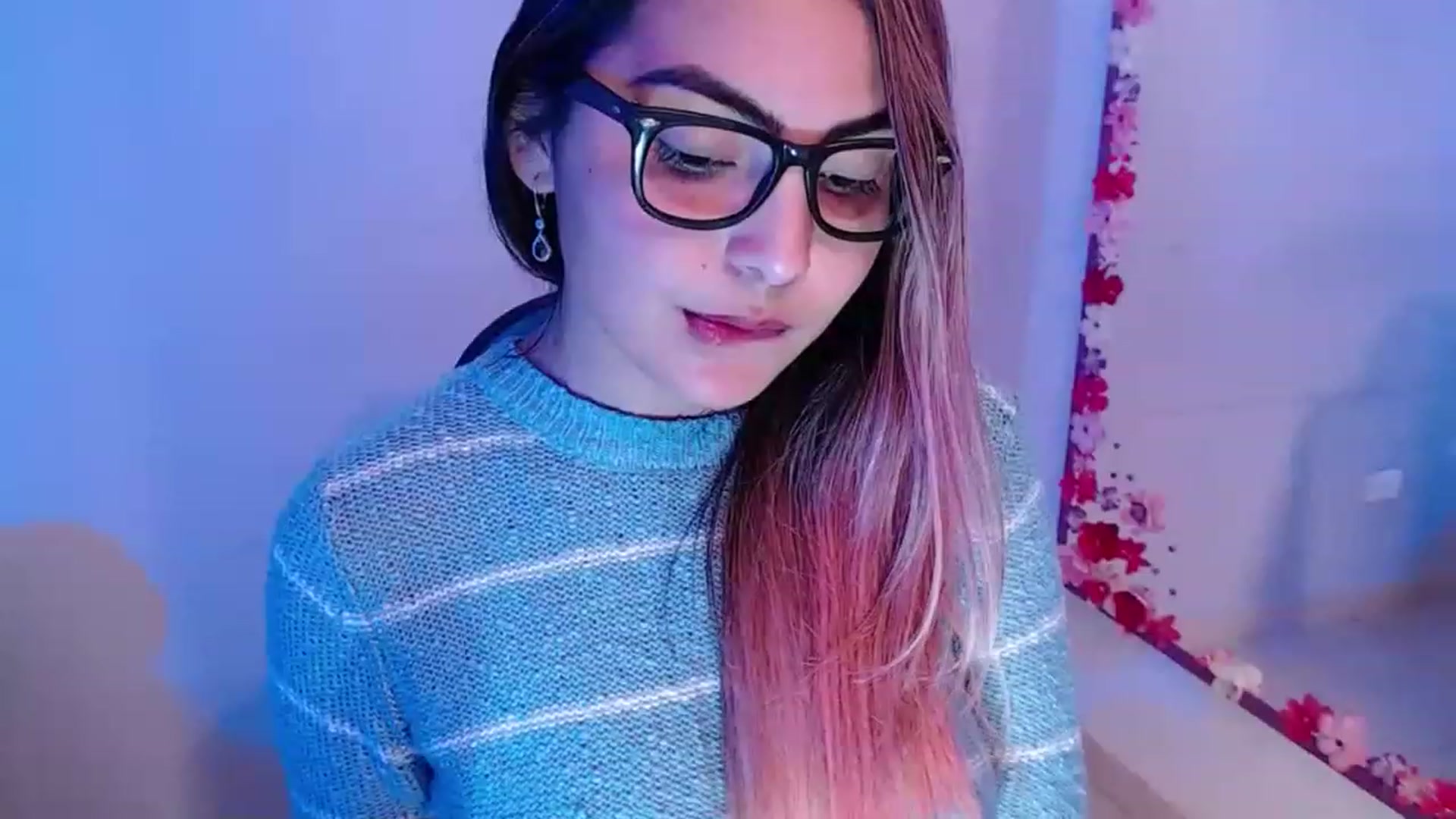Gallery image thumbnail from CARMENVILLA1's myfreecams stream on, 02/07/2023, 06:08 image 18 of 20