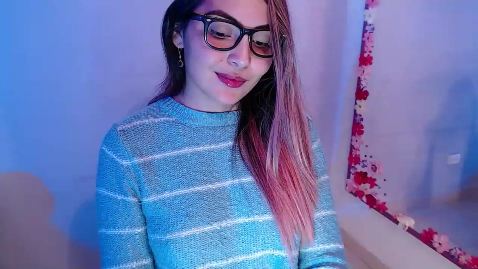 Gallery image thumbnail from CARMENVILLA1's myfreecams stream on, 02/07/2023, 06:08 image 8 of 20
