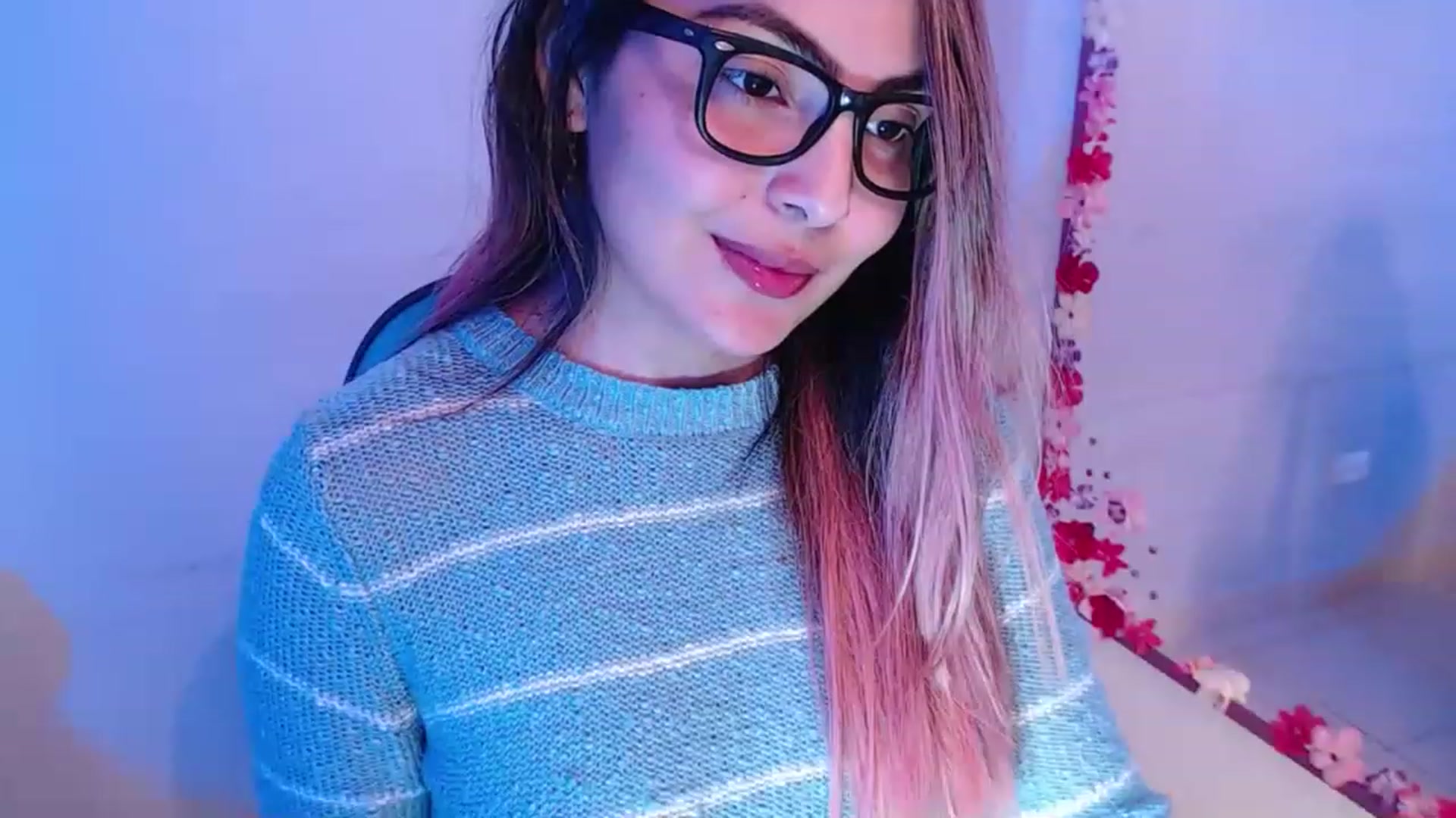 Gallery image thumbnail from CARMENVILLA1's myfreecams stream on, 02/07/2023, 07:43 image 17 of 20
