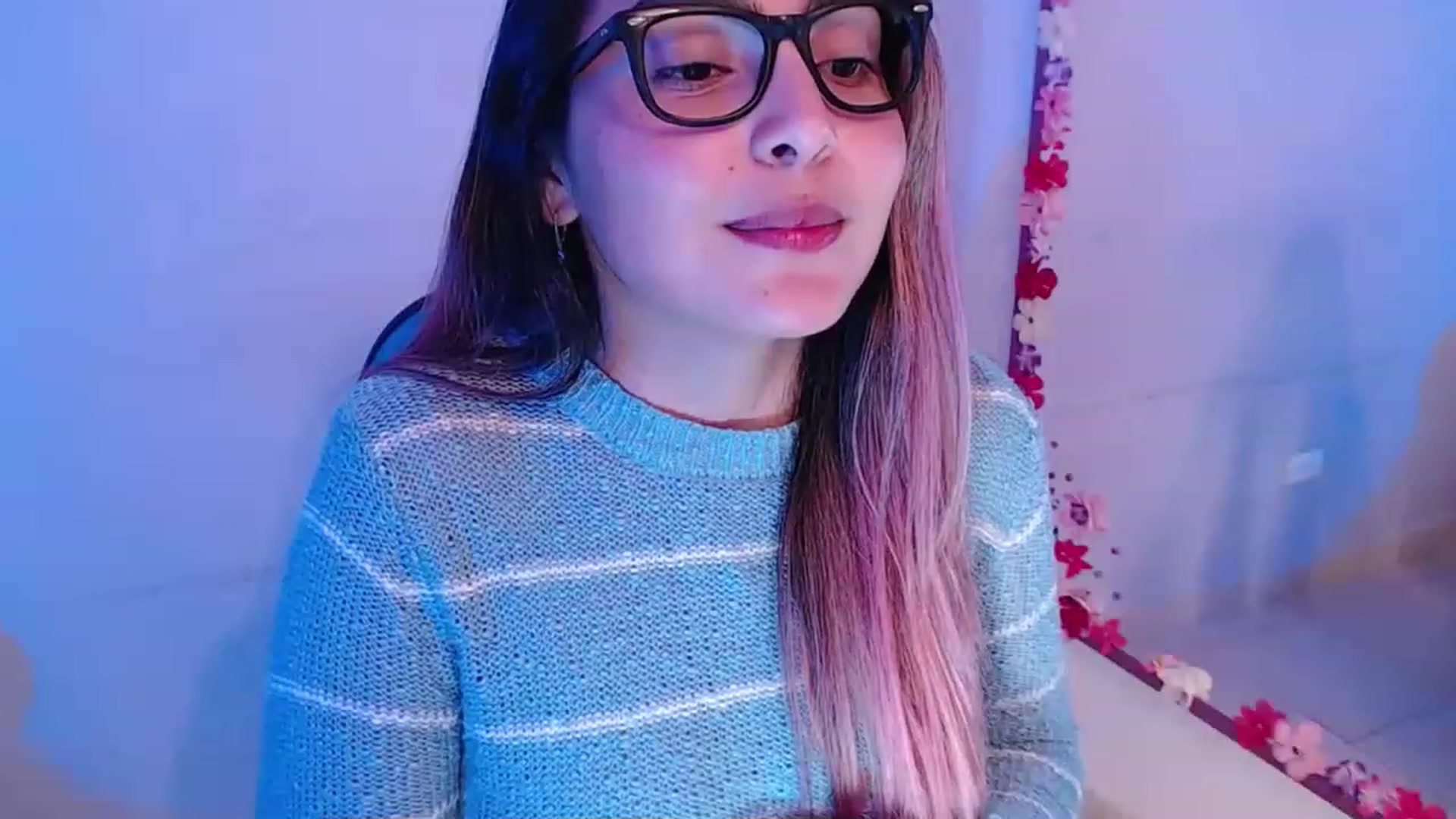Gallery image thumbnail from CARMENVILLA1's myfreecams stream on, 02/07/2023, 07:43 image 3 of 20