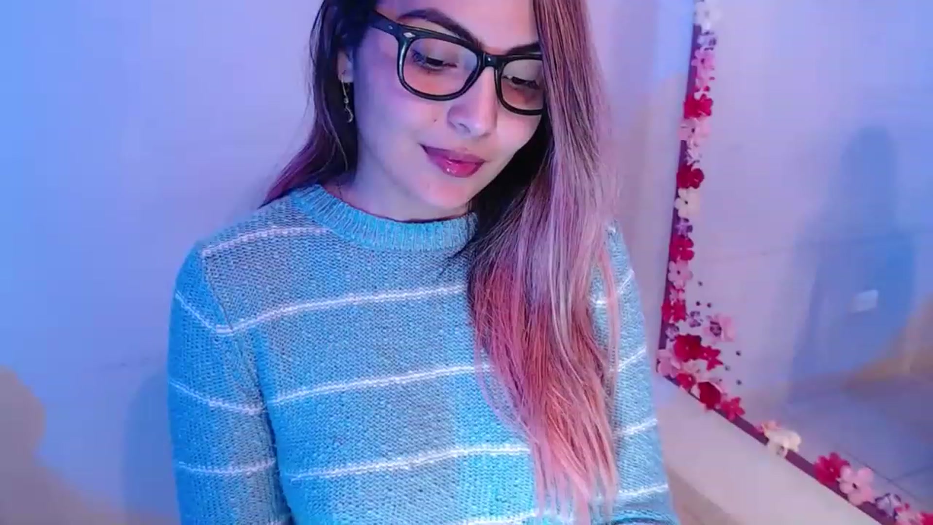 Gallery image thumbnail from CARMENVILLA1's myfreecams stream on, 02/07/2023, 07:43 image 18 of 20