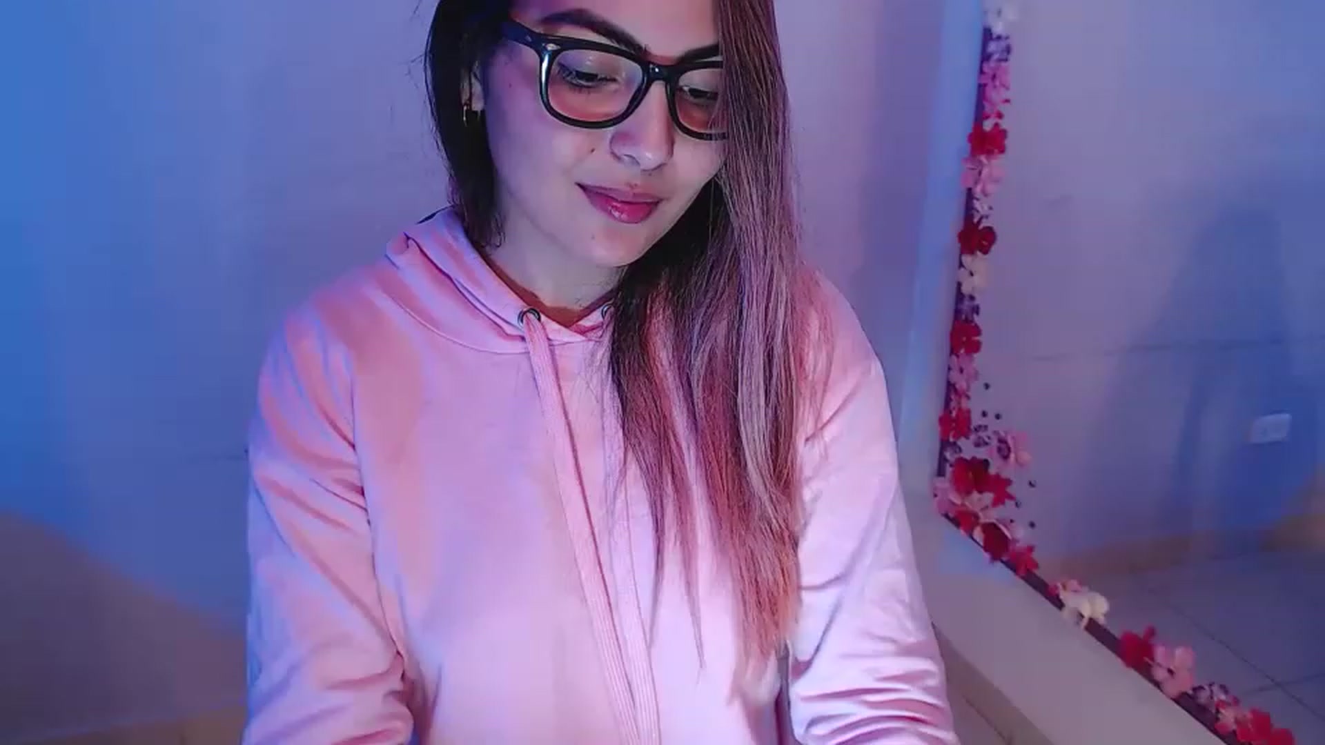 Gallery image thumbnail from CARMENVILLA1's myfreecams stream on, 02/09/2023, 06:30 image 9 of 20