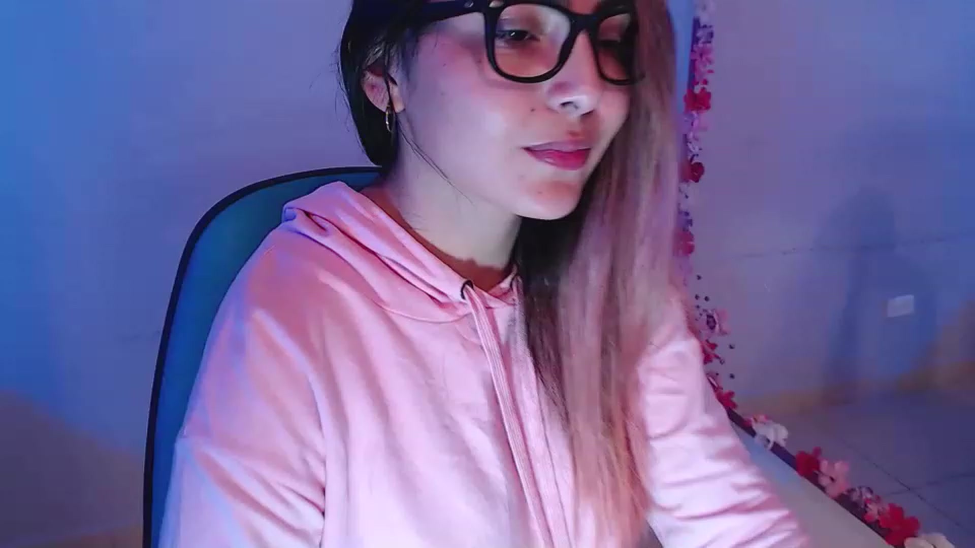 Gallery image thumbnail from CARMENVILLA1's myfreecams stream on, 02/09/2023, 06:30 image 11 of 20